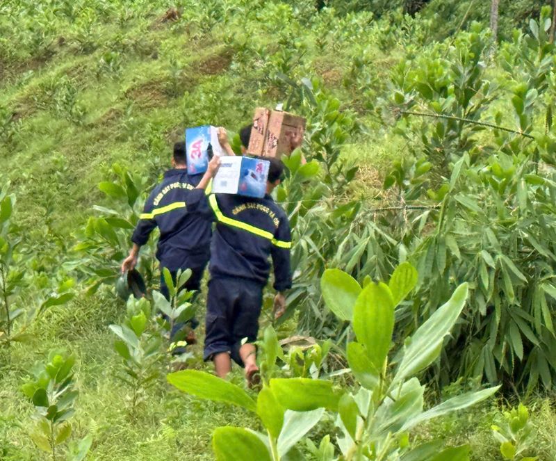 15 điểm sạt lở gây tắc đường cục bộ trên 37km dọc quốc lộ 47 qua Thanh Hóa- Ảnh 2. 15 điểm sạt lở gây tắc đường cục bộ trên 37km dọc quốc lộ 47 qua Thanh Hóa- Ảnh 2.