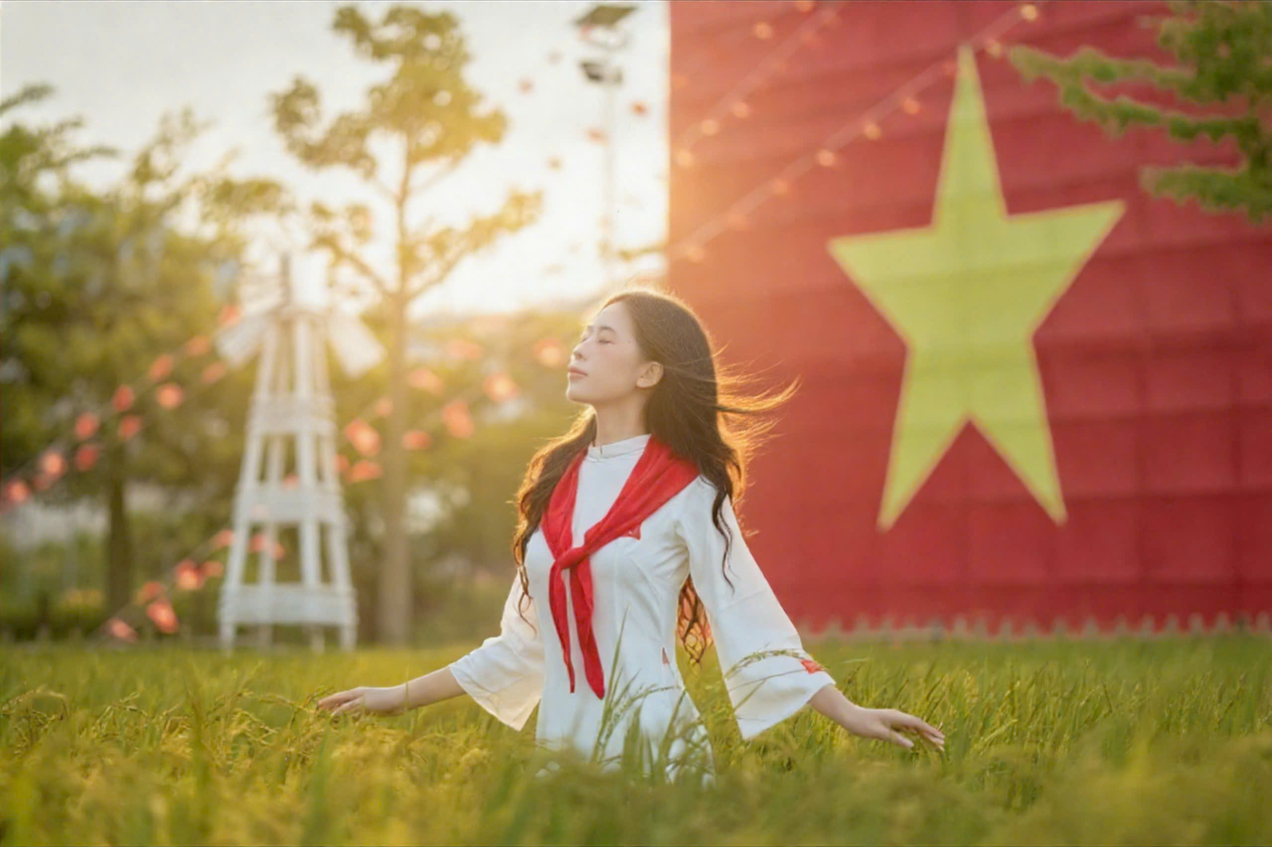 Người d&acirc;n L&agrave;o Cai n&ocirc; nức trang ho&agrave;ng từ phố thị đến v&ugrave;ng n&uacute;i đ&oacute;n Tết Độc lập- Ảnh 10.