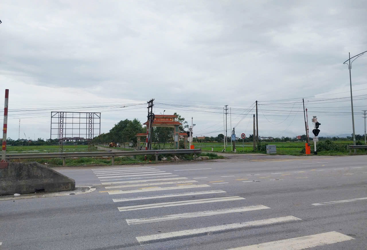 Đ&oacute;ng 3 lối đi cắt ngang đường sắt mất an to&agrave;n giao th&ocirc;ng ở Nghệ An trước 15/9- Ảnh 6.