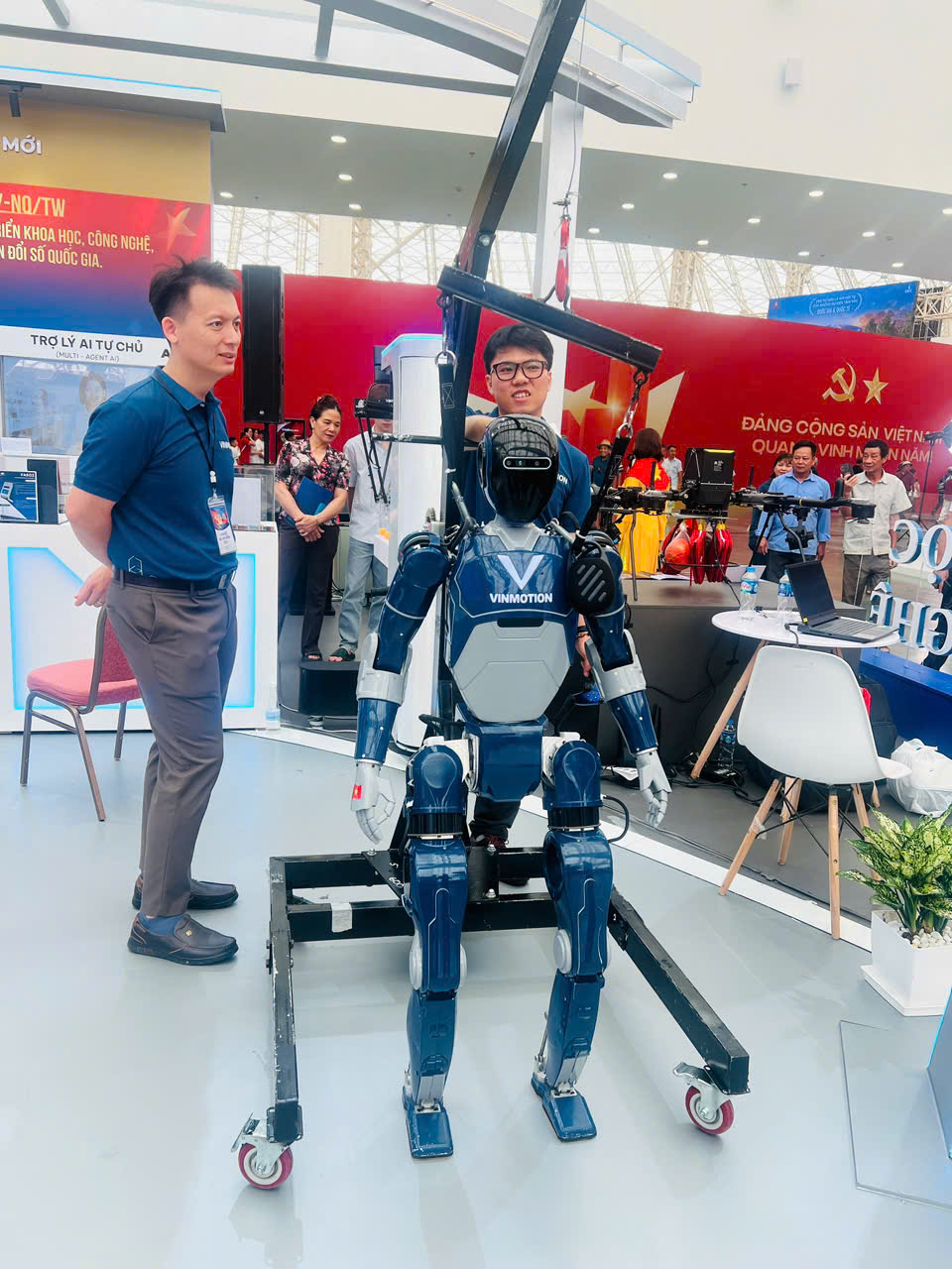 Sức h&uacute;t c&ocirc;ng nghệ số tại Triển l&atilde;m th&agrave;nh tựu đất nước 80 năm- Ảnh 3.