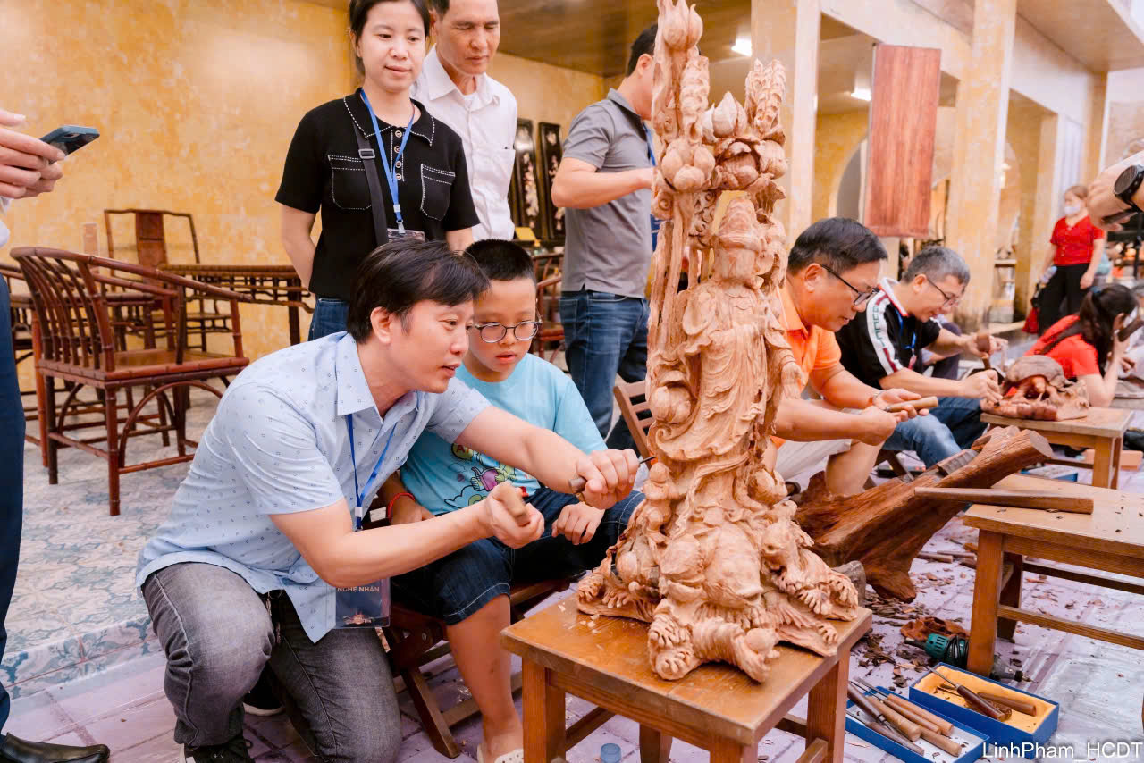 Sức h&uacute;t c&ocirc;ng nghệ số tại Triển l&atilde;m th&agrave;nh tựu đất nước 80 năm- Ảnh 11.