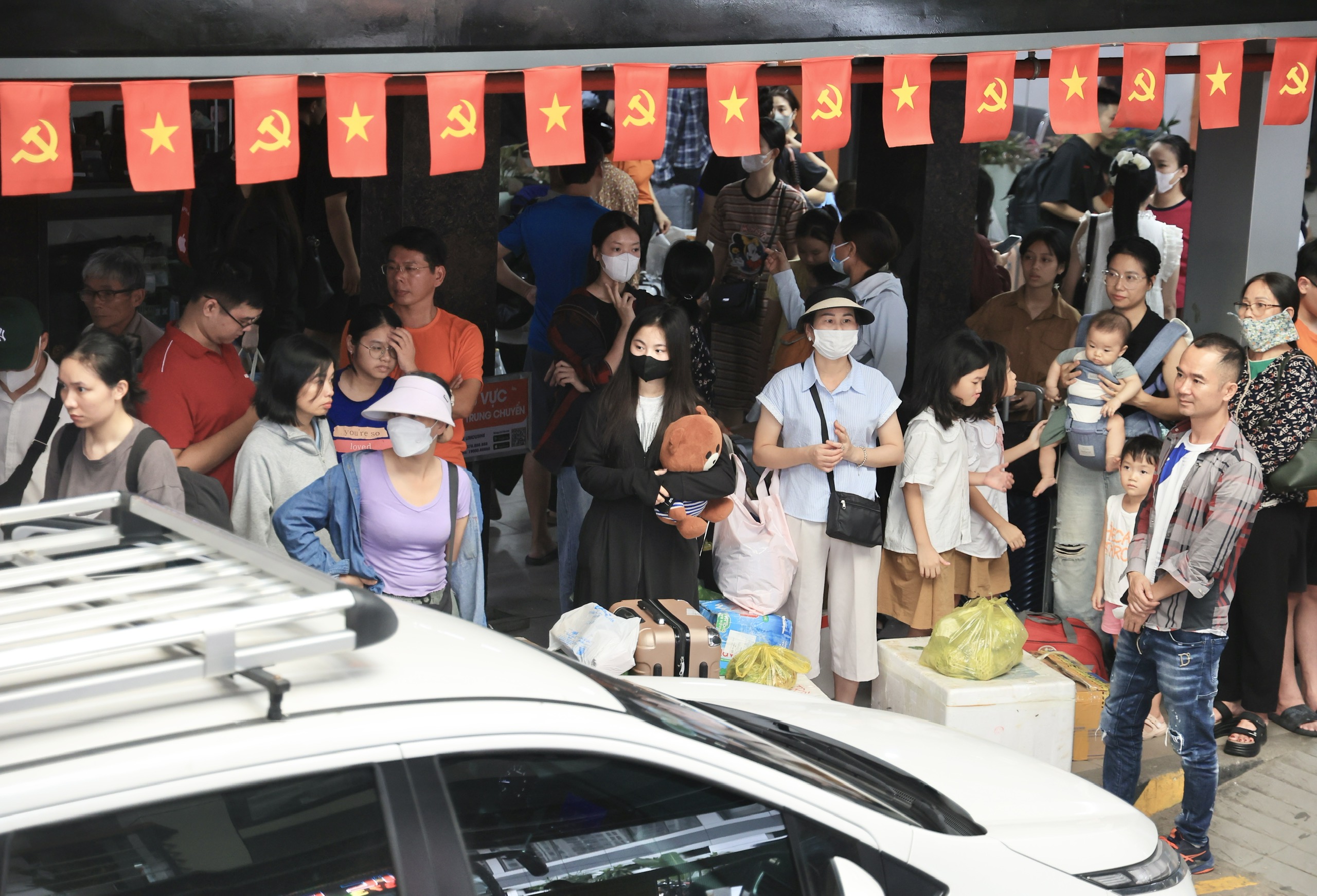 Bến xe H&agrave; Nội vắng vẻ bất ngờ ng&agrave;y cuối trước kỳ nghỉ lễ 2/9- Ảnh 10.