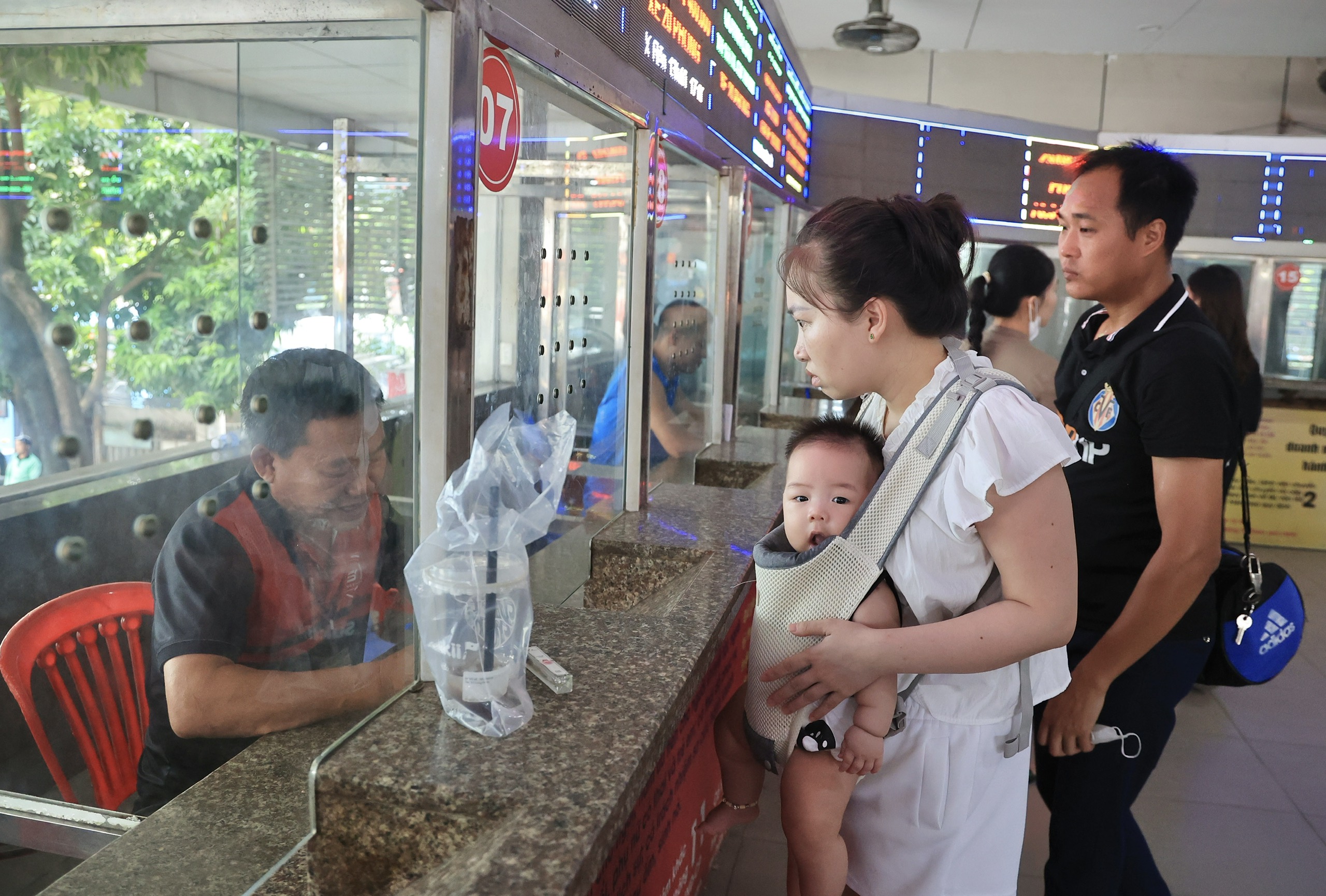 Bến xe H&agrave; Nội vắng vẻ bất ngờ ng&agrave;y cuối trước kỳ nghỉ lễ 2/9- Ảnh 7.