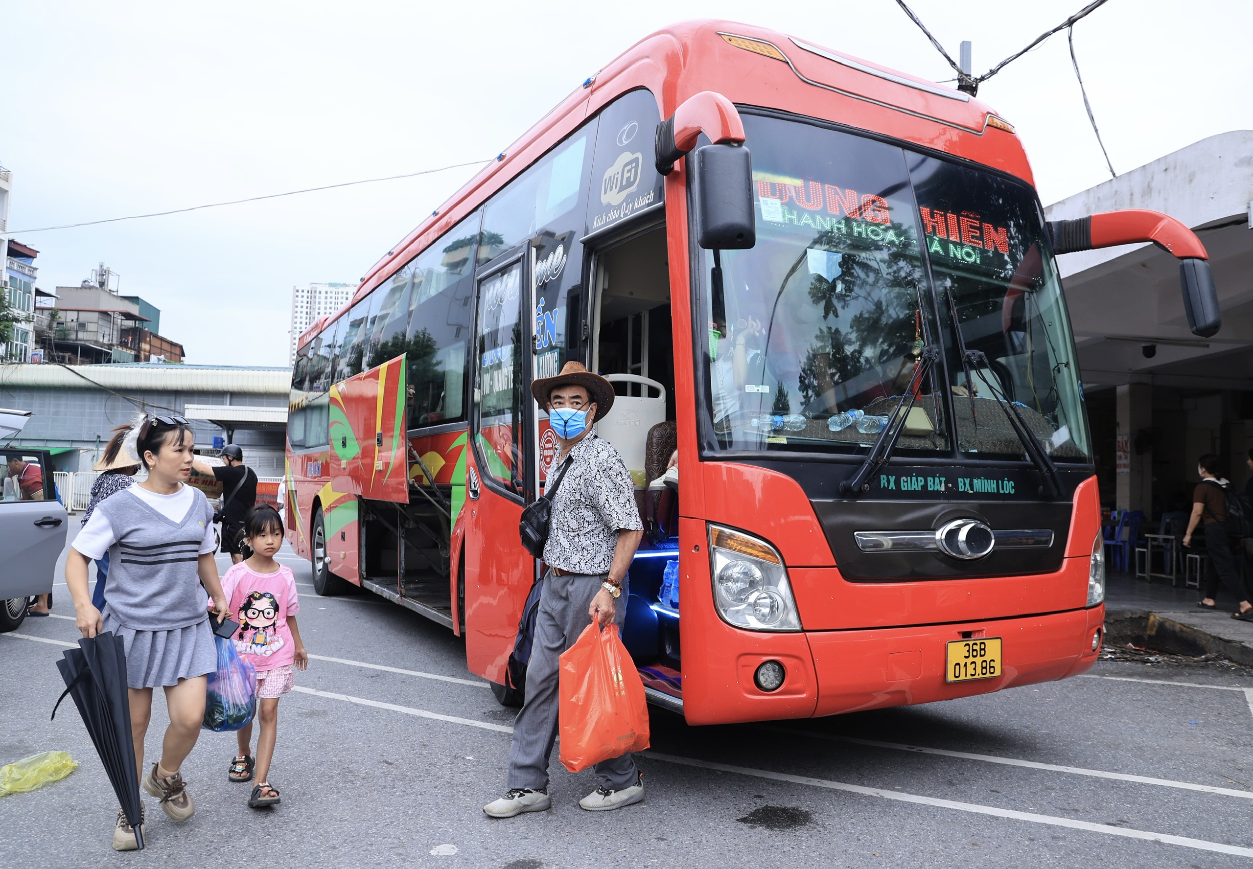 Bến xe H&agrave; Nội vắng vẻ bất ngờ ng&agrave;y cuối trước kỳ nghỉ lễ 2/9- Ảnh 2.