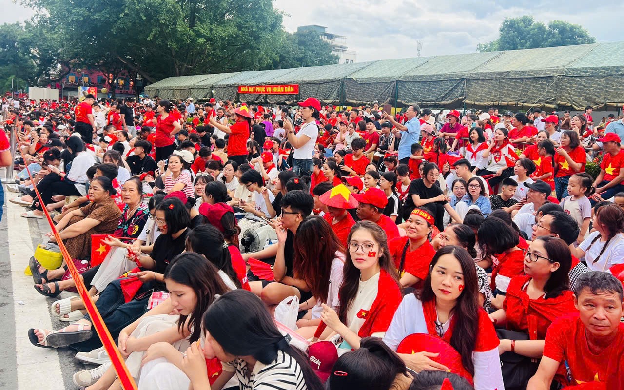 Th&ocirc;ng điệp từ m&oacute;n qu&agrave; tặng to&agrave;n d&acirc;n