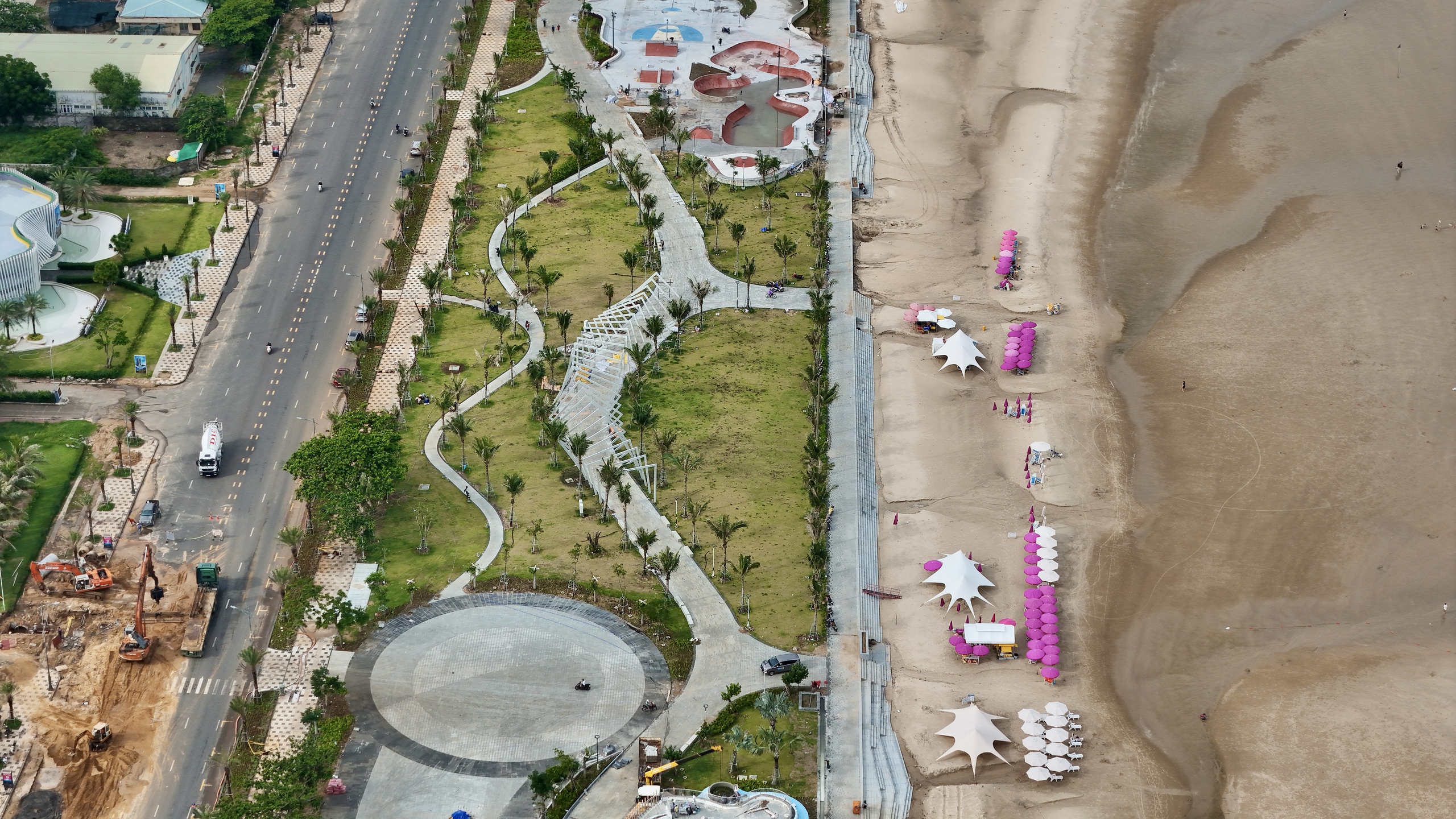 Bãi Sau TP.HCM đã khoác áo mới rực rỡ trước giờ G, sẵn sàng phục vụ khách vui lễ 2/9- Ảnh 21. Bãi Sau TP.HCM đã khoác áo mới rực rỡ trước giờ G, sẵn sàng phục vụ khách vui lễ 2/9- Ảnh 21.