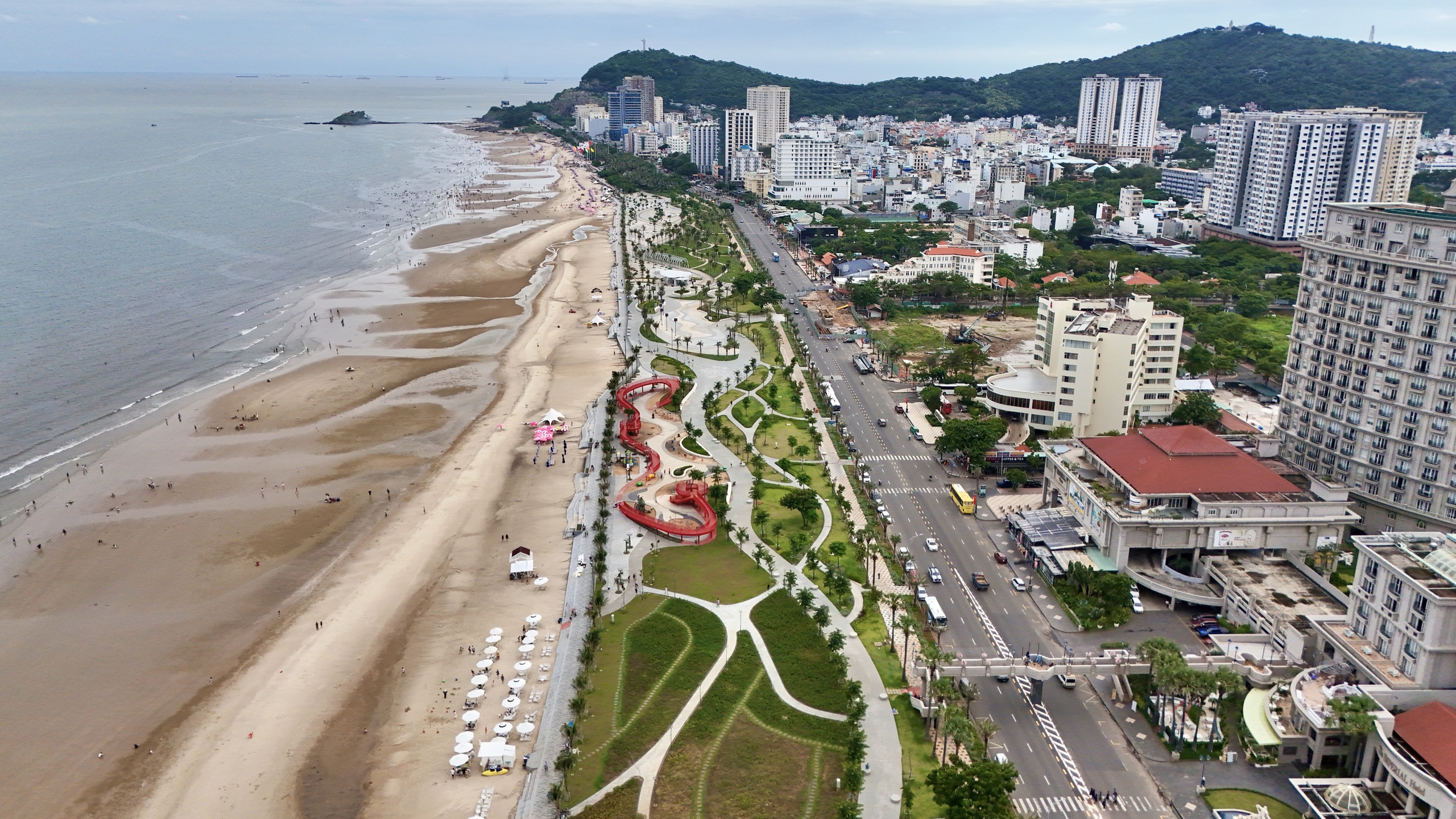 Bãi Sau TP.HCM đã khoác áo mới rực rỡ trước giờ G, sẵn sàng phục vụ khách vui lễ 2/9- Ảnh 15. Bãi Sau TP.HCM đã khoác áo mới rực rỡ trước giờ G, sẵn sàng phục vụ khách vui lễ 2/9- Ảnh 15.