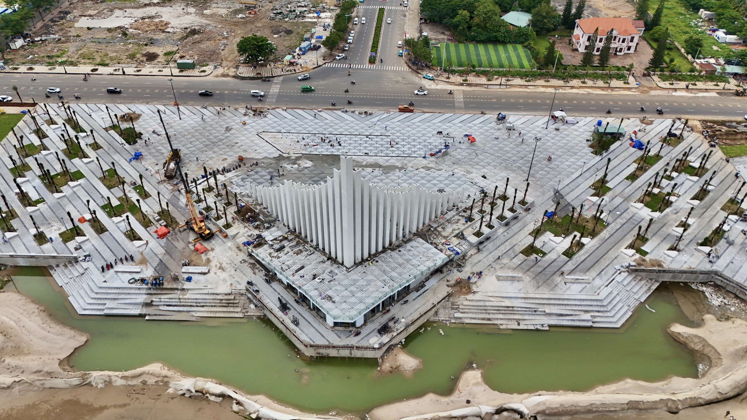 Bãi Sau TP.HCM đã khoác áo mới rực rỡ trước giờ G, sẵn sàng phục vụ khách vui lễ 2/9- Ảnh 22. Bãi Sau TP.HCM đã khoác áo mới rực rỡ trước giờ G, sẵn sàng phục vụ khách vui lễ 2/9- Ảnh 22.