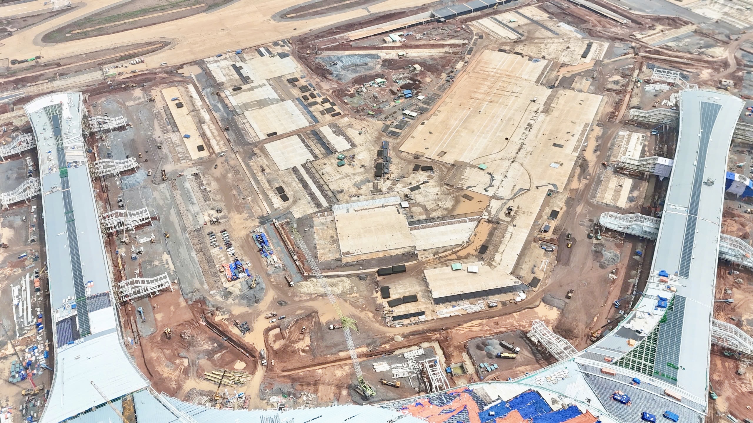 Hơn 15.000 nh&acirc;n lực b&aacute;m c&ocirc;ng trường s&acirc;n bay, cao tốc, v&agrave;nh đai ở Đồng Nai xuy&ecirc;n lễ 2/9- Ảnh 1.