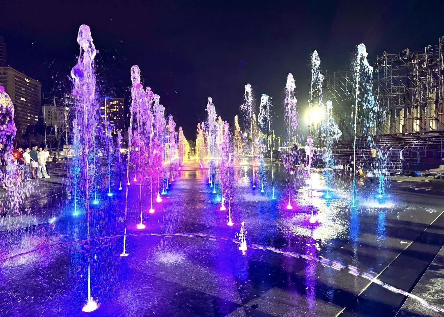 Bãi Sau TP.HCM đã khoác áo mới rực rỡ trước giờ G, sẵn sàng phục vụ khách vui lễ 2/9- Ảnh 11. Bãi Sau TP.HCM đã khoác áo mới rực rỡ trước giờ G, sẵn sàng phục vụ khách vui lễ 2/9- Ảnh 11.