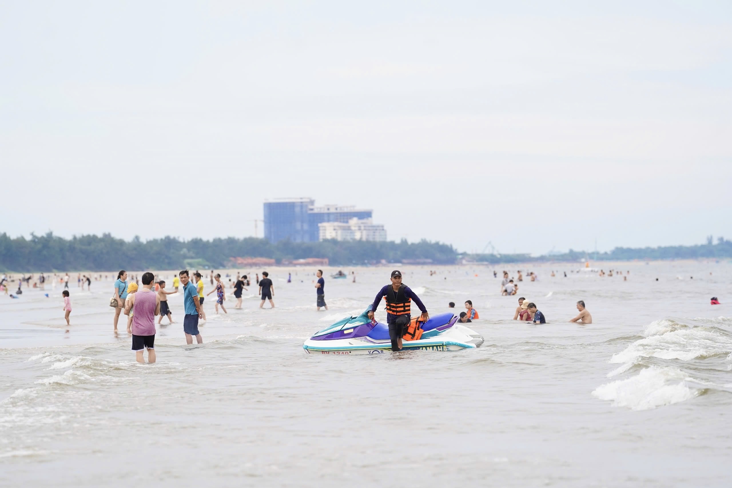 Bãi Sau TP.HCM đã khoác áo mới rực rỡ trước giờ G, sẵn sàng phục vụ khách vui lễ 2/9- Ảnh 17. Bãi Sau TP.HCM đã khoác áo mới rực rỡ trước giờ G, sẵn sàng phục vụ khách vui lễ 2/9- Ảnh 17.