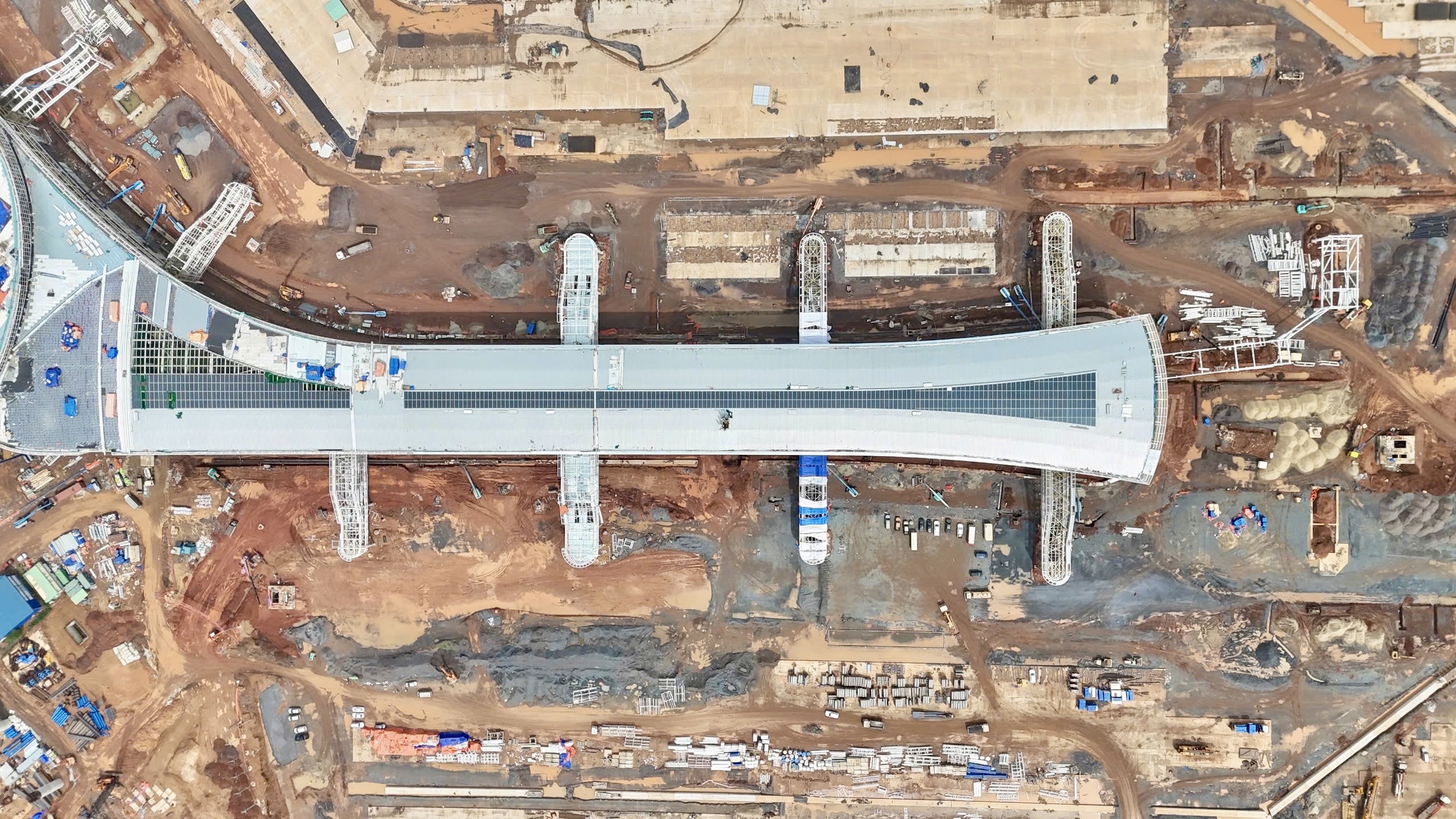 Hơn 15.000 nh&acirc;n lực b&aacute;m c&ocirc;ng trường s&acirc;n bay, cao tốc, v&agrave;nh đai ở Đồng Nai xuy&ecirc;n lễ 2/9- Ảnh 2.