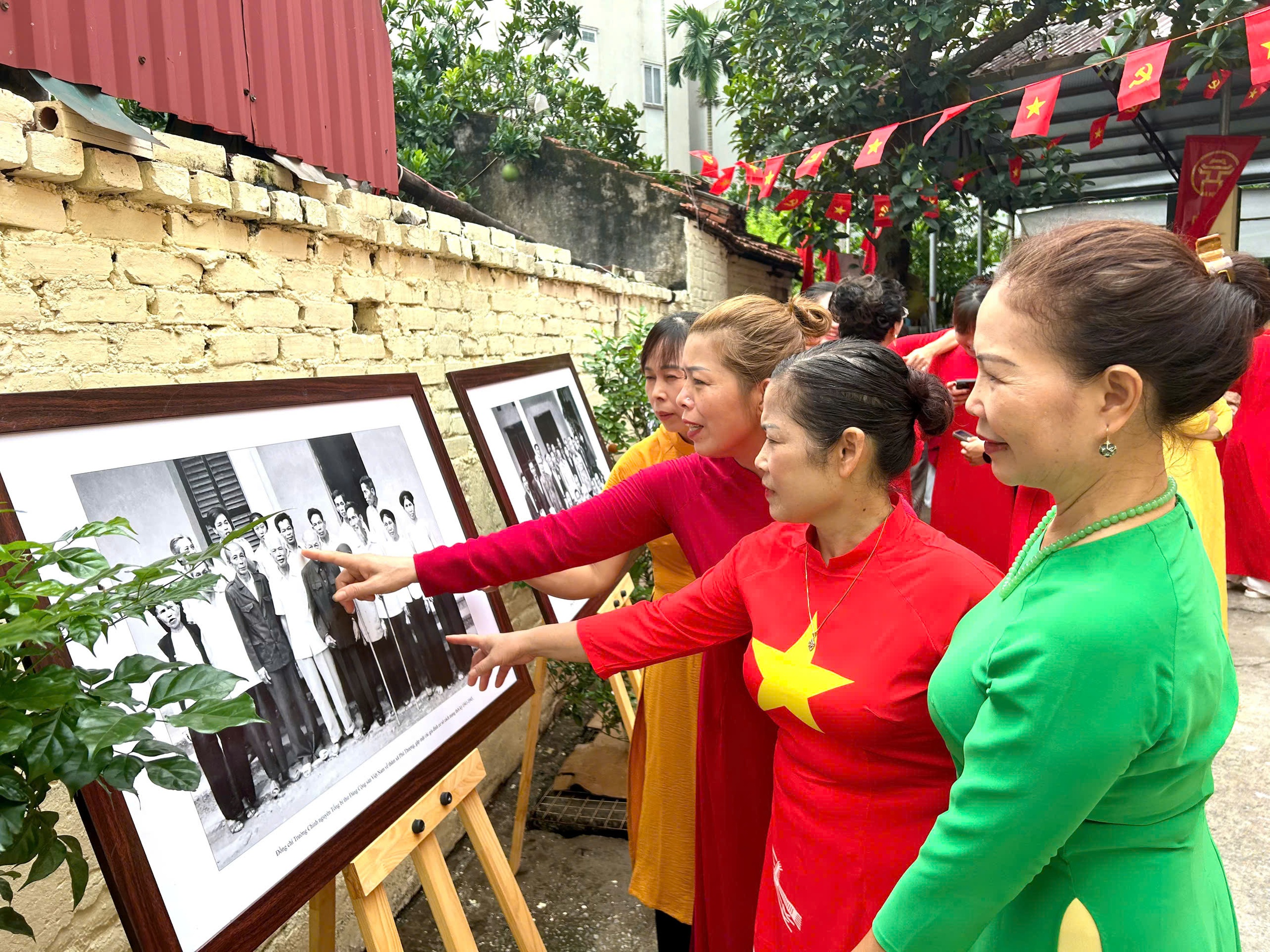 Nhiều "địa chỉ đỏ" tại H&agrave; Nội thu h&uacute;t kh&aacute;ch tham quan dịp Quốc kh&aacute;nh- Ảnh 6.