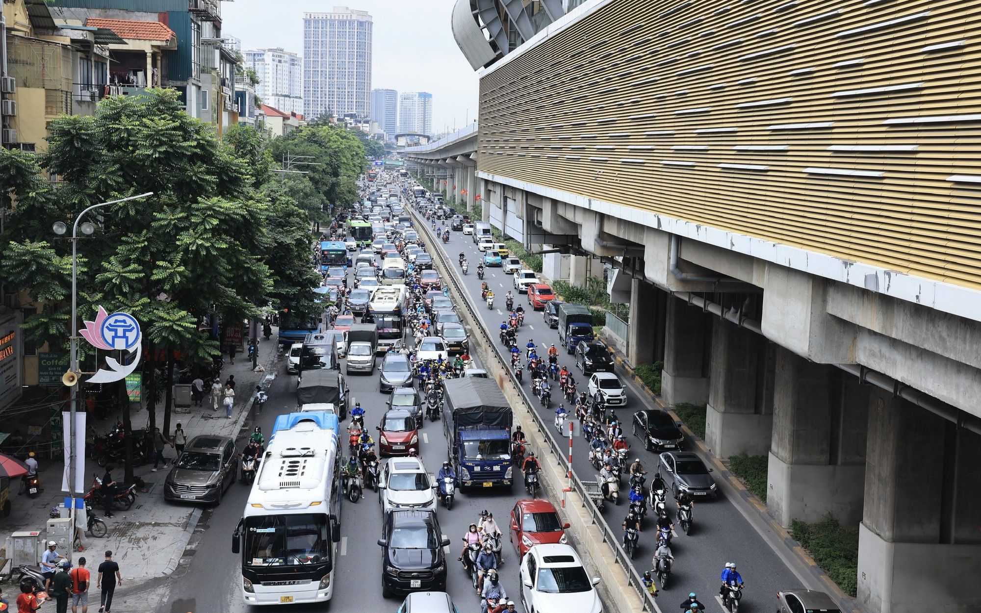 H&agrave; Nội: Nhiều tuyến phố đ&ocirc;ng nghẹt ng&agrave;y đầu nghỉ lễ Quốc kh&aacute;nh 2/9