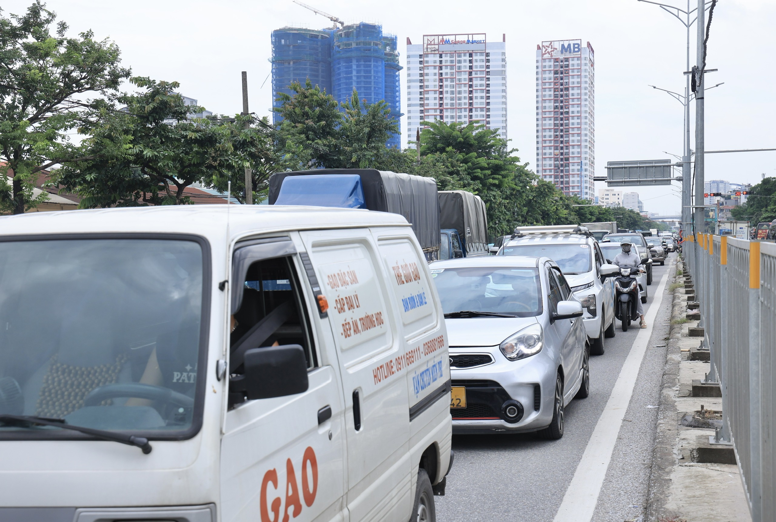 H&agrave; Nội: Nhiều tuyến phố đ&ocirc;ng nghẹt ng&agrave;y đầu nghỉ lễ Quốc kh&aacute;nh 2/9- Ảnh 6.