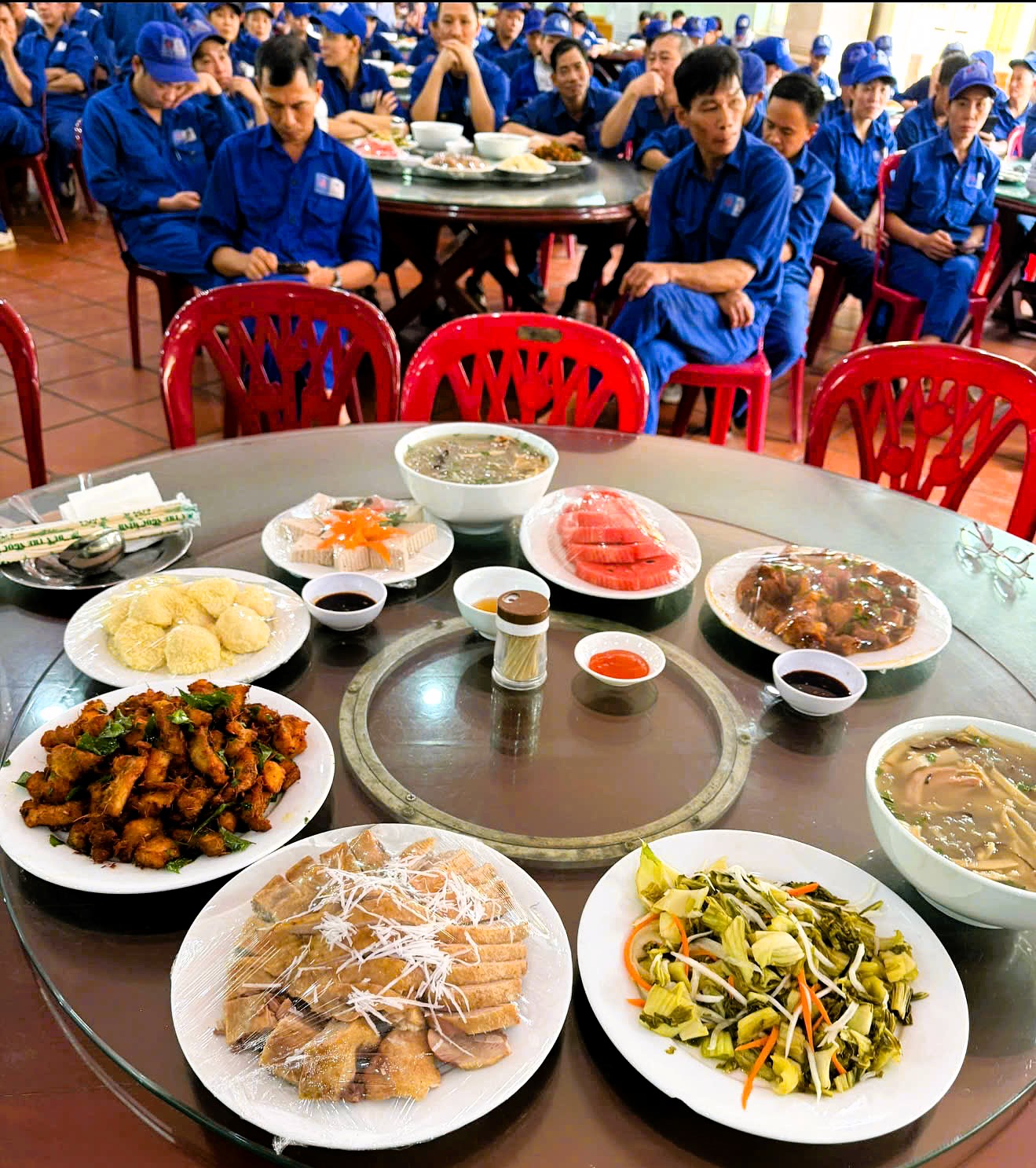 Viglacera gắn kết y&ecirc;u thương với "Bữa cơm C&ocirc;ng đo&agrave;n"- Ảnh 17.