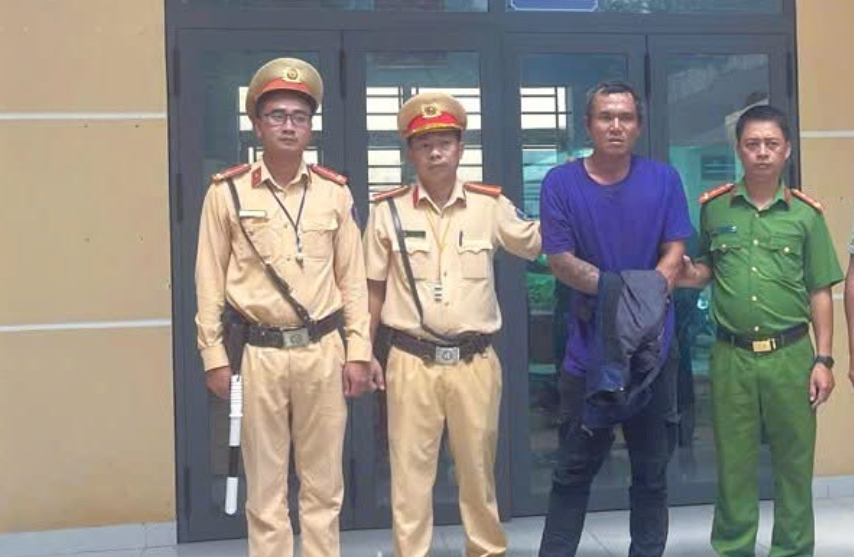 Đối tượng truy n&atilde; lộ th&acirc;n phận sau va chạm giao th&ocirc;ng tại Đồng Nai- Ảnh 1.