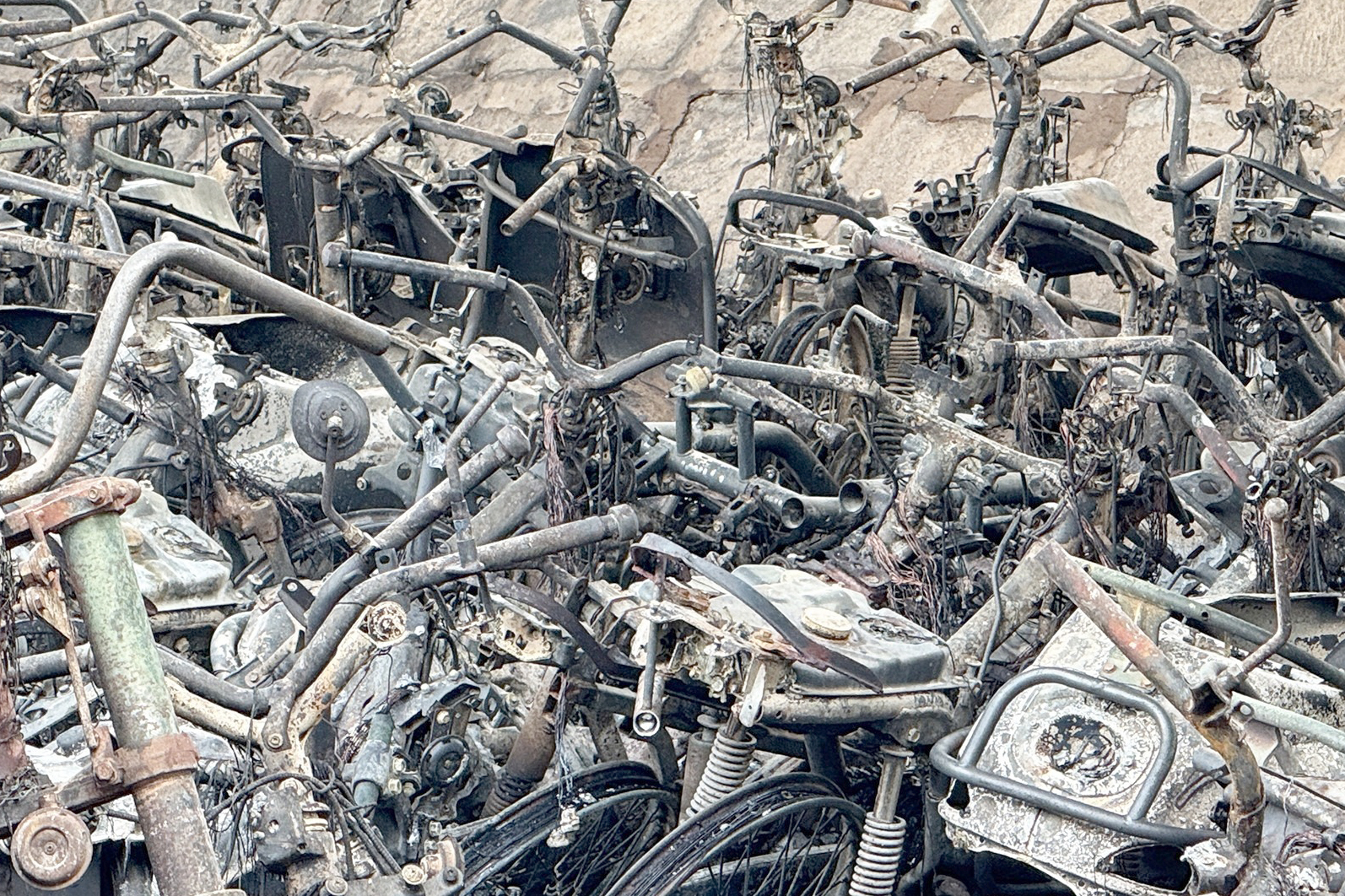 C&ocirc;ng an H&agrave; Nội th&ocirc;ng tin về vụ ch&aacute;y hơn 500 xe m&aacute;y dưới ch&acirc;n cầu Vĩnh Tuy- Ảnh 1.