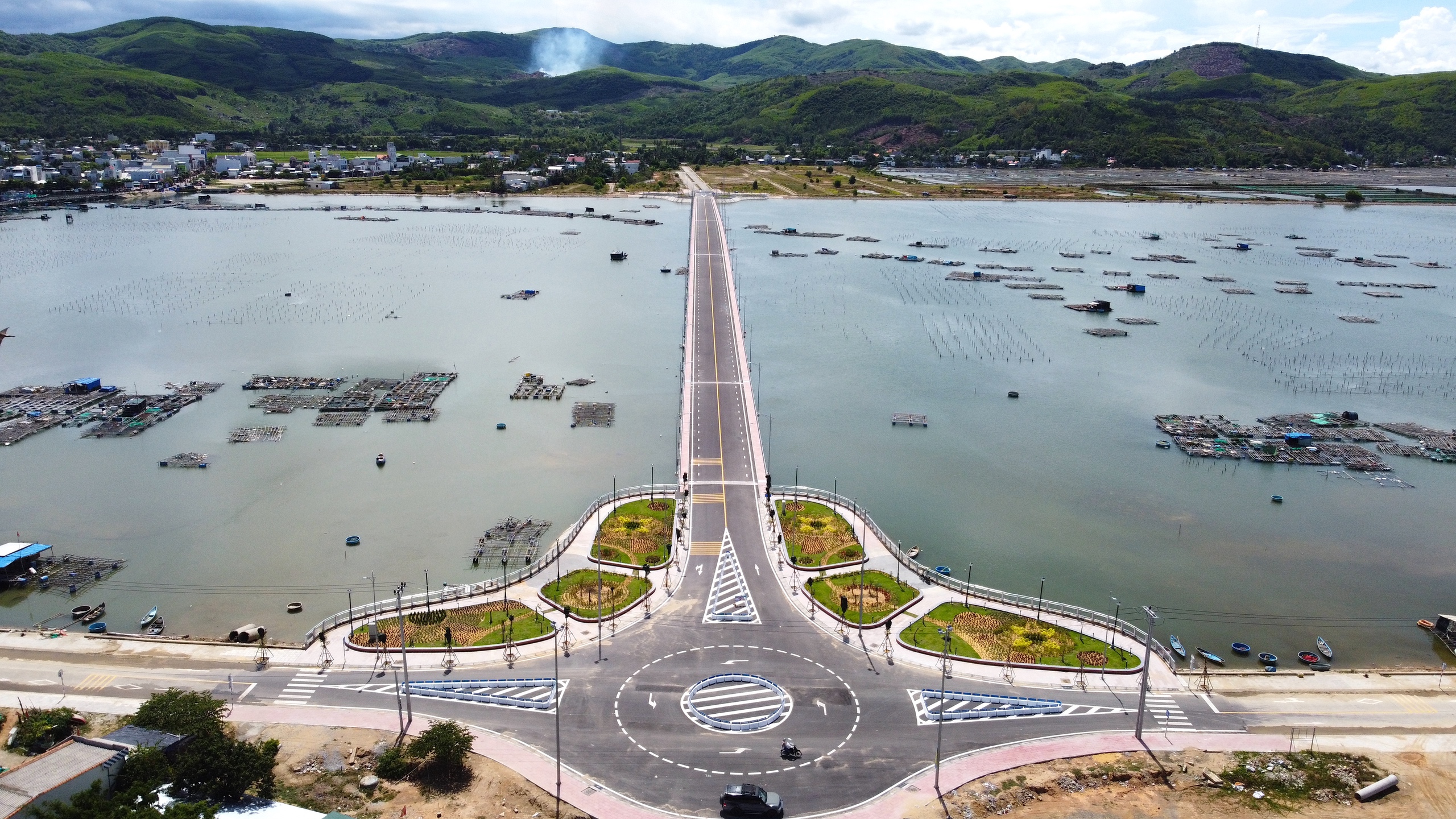 Quảng Ng&atilde;i sẵn s&agrave;ng th&ocirc;ng xe cầu Thạnh Đức 265 tỷ đồng- Ảnh 1.