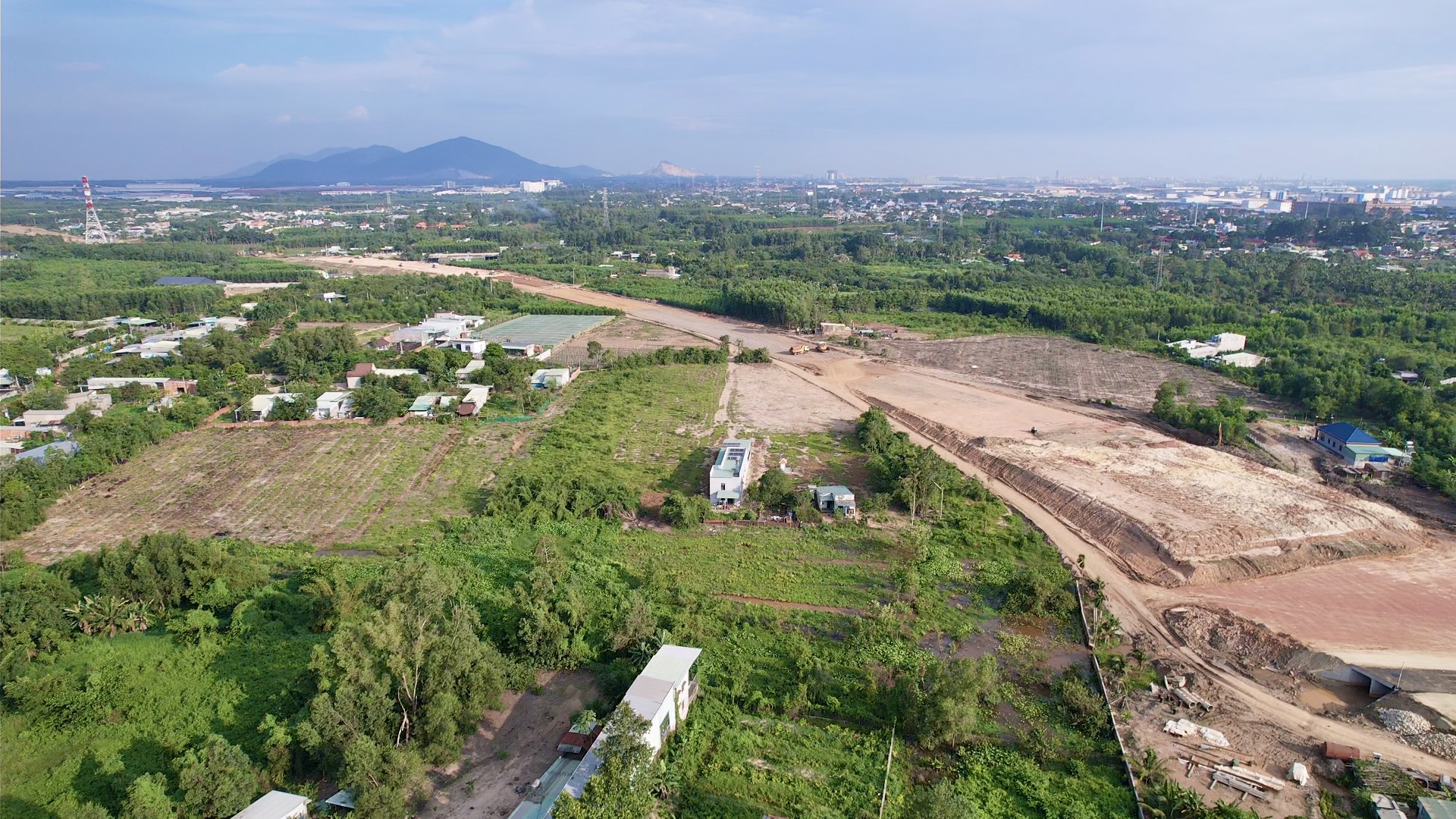 Đồng Nai tăng tốc chuẩn bị cho cuộc &ldquo;cất c&aacute;nh&rdquo; lịch sử c&ugrave;ng s&acirc;n bay Long Th&agrave;nh- Ảnh 2.