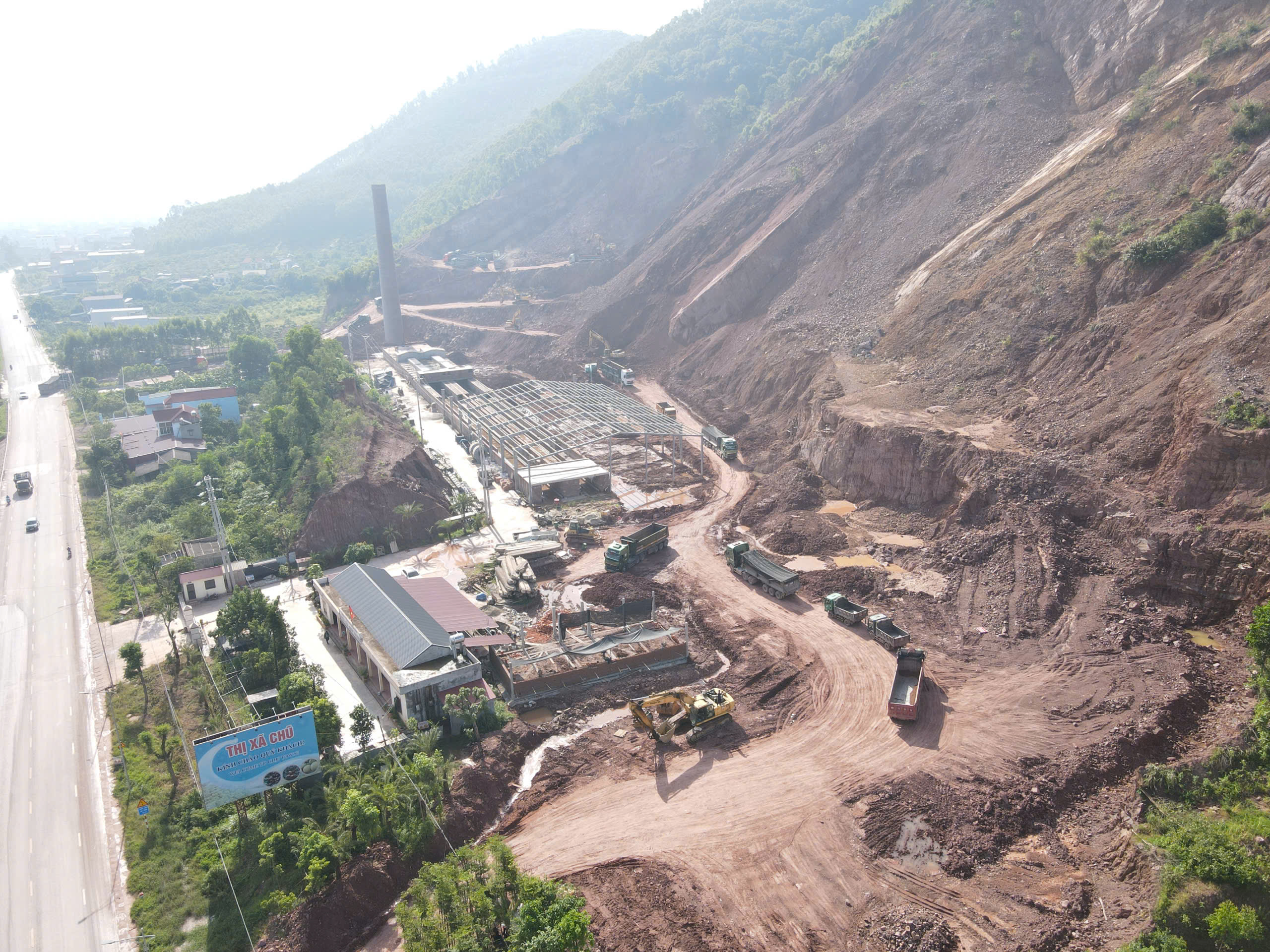 Bắc Ninh dừng thi c&ocirc;ng những vị tr&iacute; sạt lở đất tại dự &aacute;n nh&agrave; m&aacute;y gạch tuynel B&igrave;nh Minh- Ảnh 1.