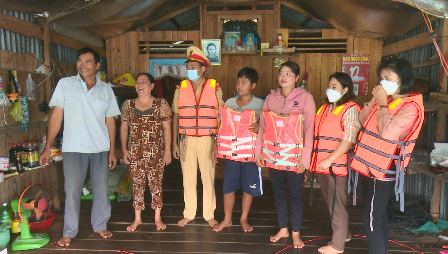 L&acirc;m Đồng: Đẩy mạnh tuy&ecirc;n truyền an to&agrave;n đường thủy tr&ecirc;n s&ocirc;ng Đồng Nai- Ảnh 5.