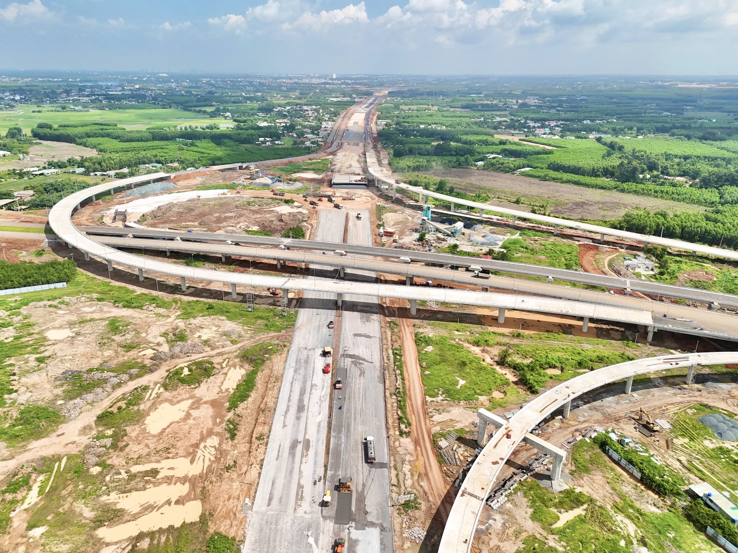 Đồng Nai tăng tốc chuẩn bị cho cuộc &ldquo;cất c&aacute;nh&rdquo; lịch sử c&ugrave;ng s&acirc;n bay Long Th&agrave;nh- Ảnh 5.