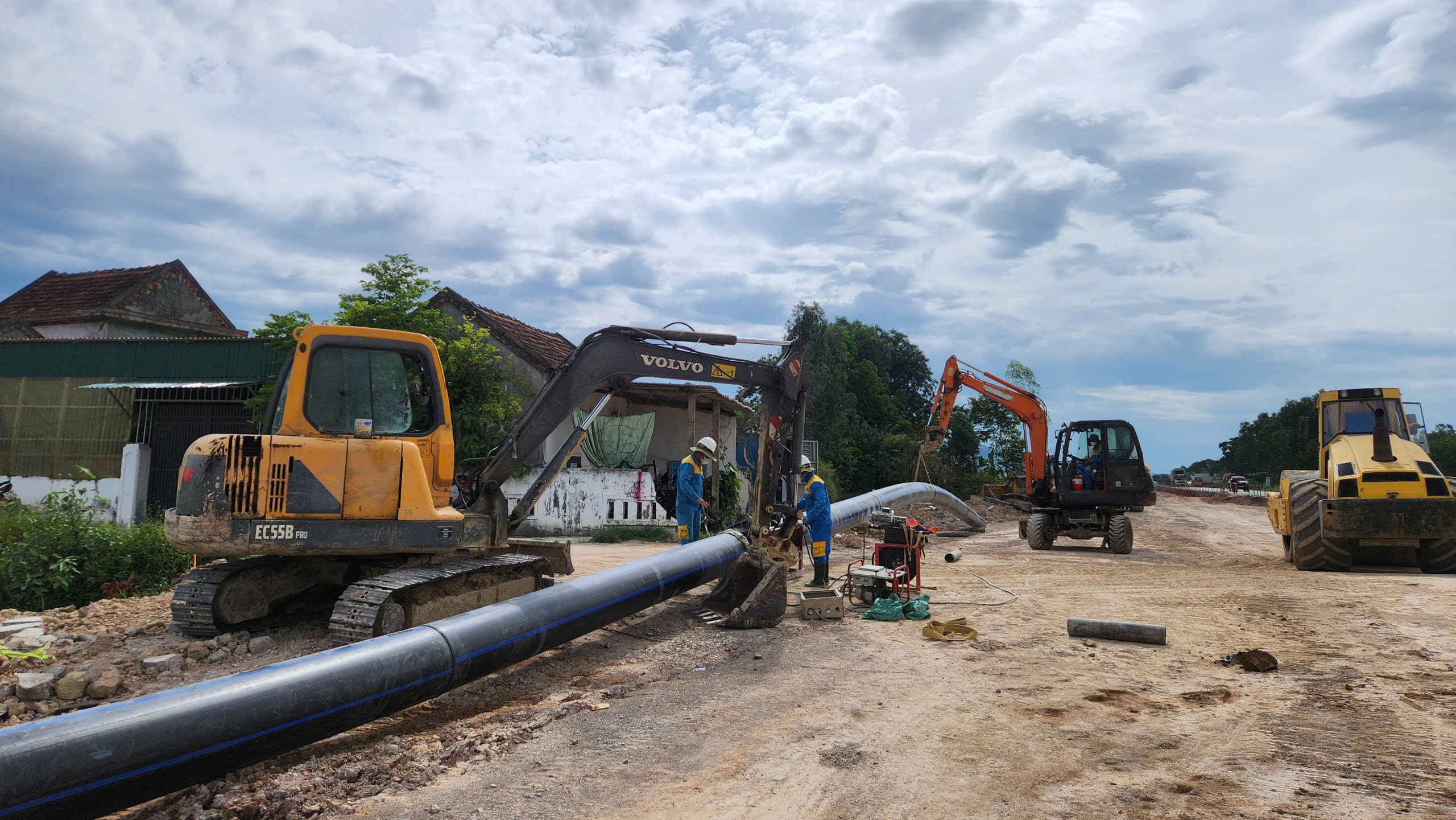 Mở rộng QL46 qua Nghệ An: Còn vướng mặt bằng, kỳ vọng đột phá trong năm 2025- Ảnh 8. Mở rộng QL46 qua Nghệ An: Còn vướng mặt bằng, kỳ vọng đột phá trong năm 2025- Ảnh 8.