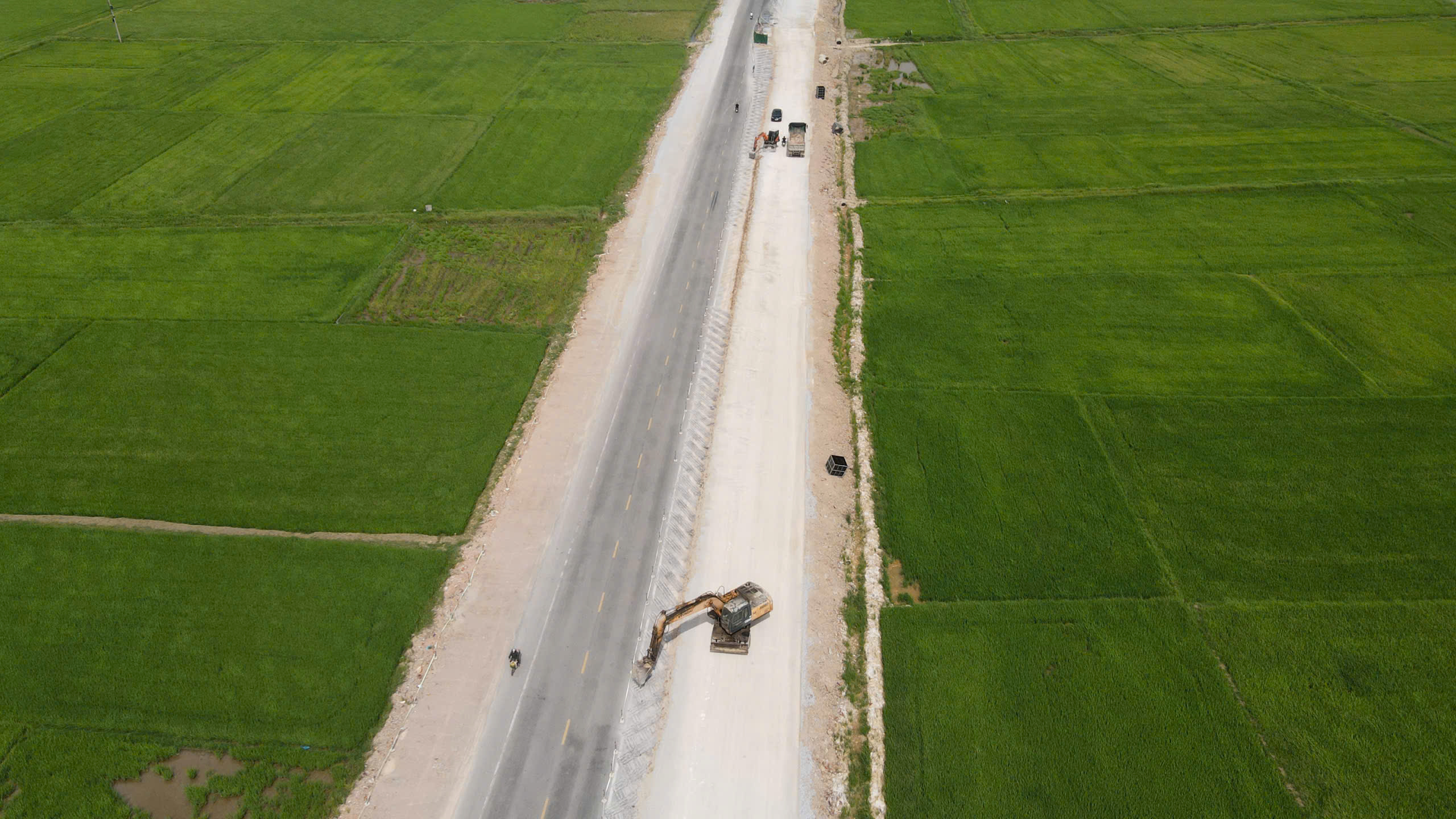 Mở rộng QL46 qua Nghệ An: Còn vướng mặt bằng, kỳ vọng đột phá trong năm 2025- Ảnh 10. Mở rộng QL46 qua Nghệ An: Còn vướng mặt bằng, kỳ vọng đột phá trong năm 2025- Ảnh 10.