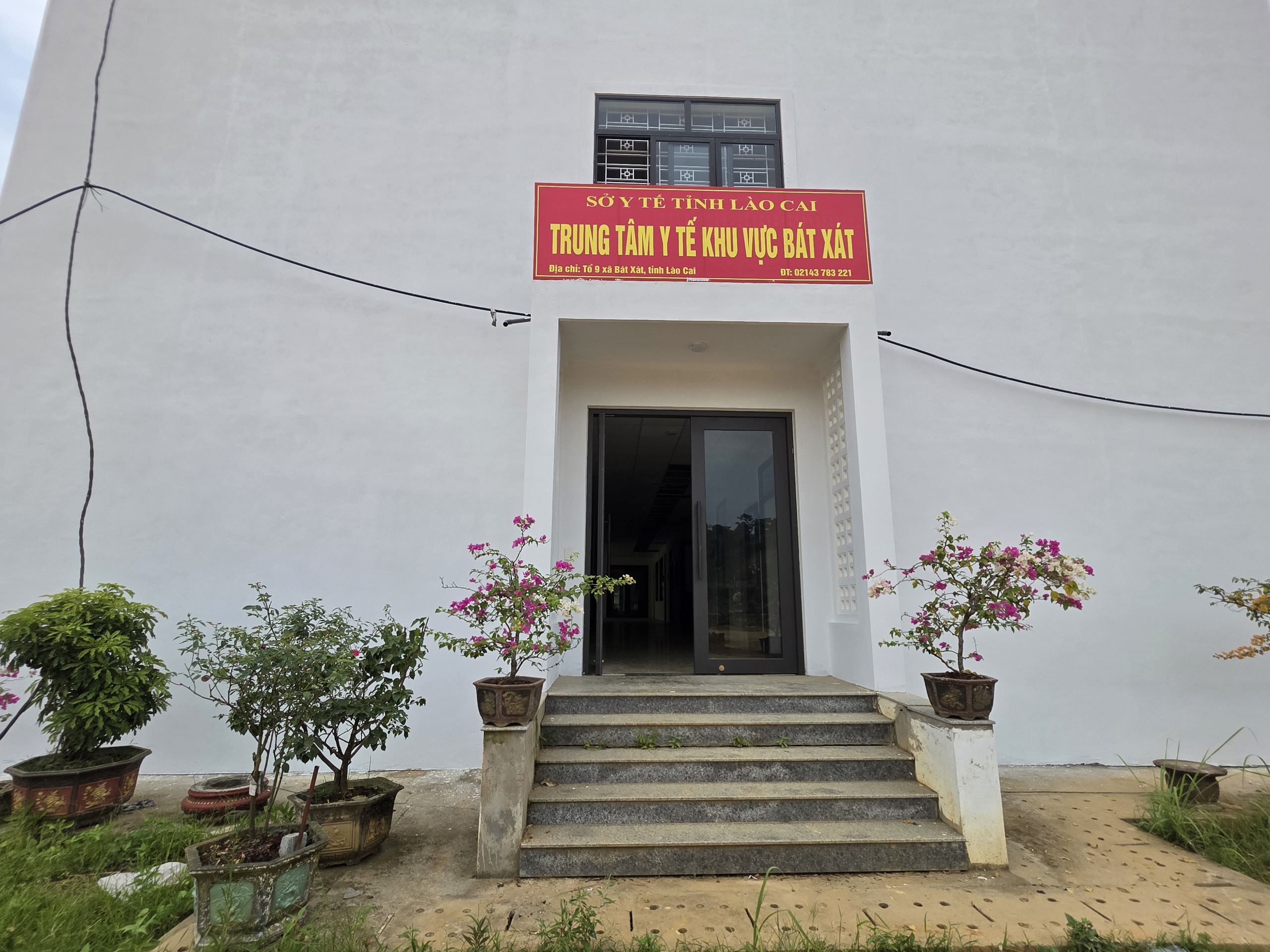 Ngắm bệnh viện tr&ecirc;n 200 tỷ đồng v&ugrave;ng bi&ecirc;n giới L&agrave;o Cai sắp ho&agrave;n th&agrave;nh- Ảnh 13.