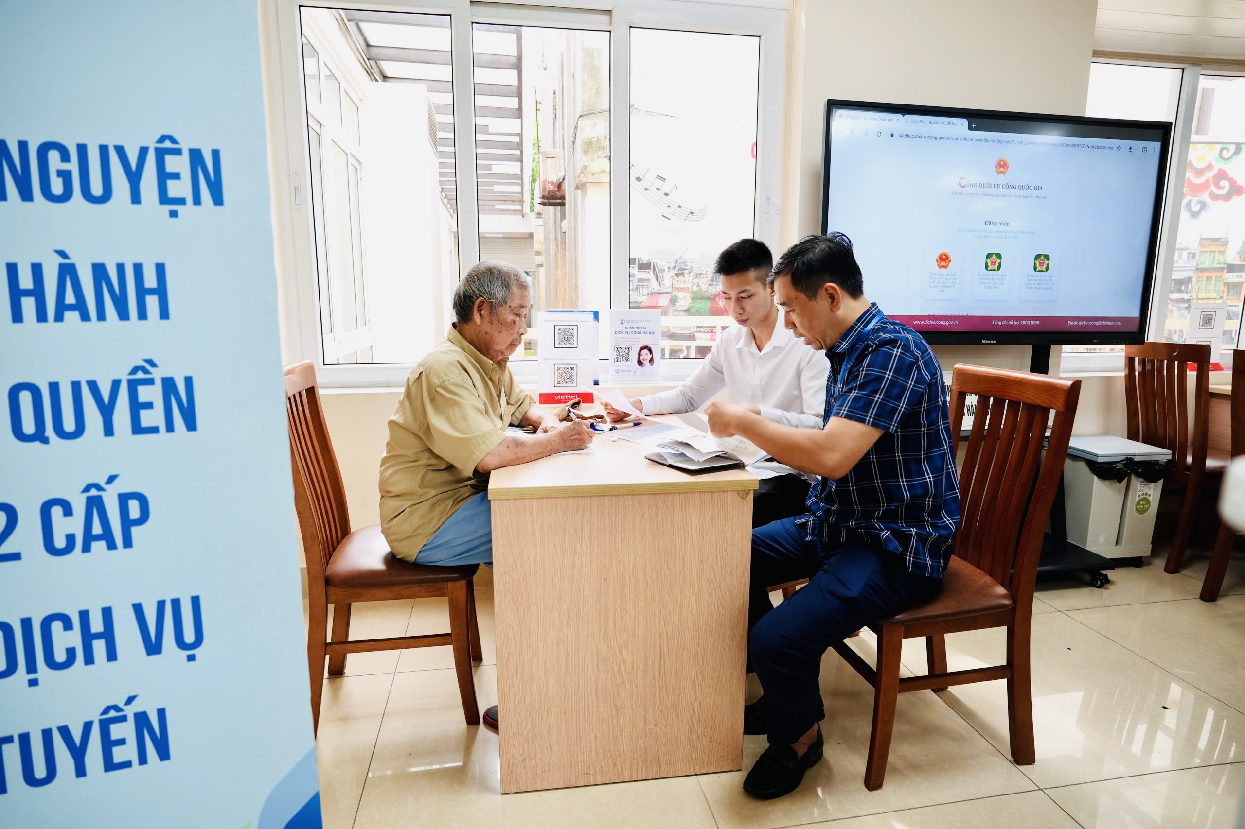 Người d&acirc;n H&agrave; Nội trải nghiệm 15 tiện &iacute;ch miễn ph&iacute; ở trung t&acirc;m h&agrave;nh ch&iacute;nh c&ocirc;ng- Ảnh 16.