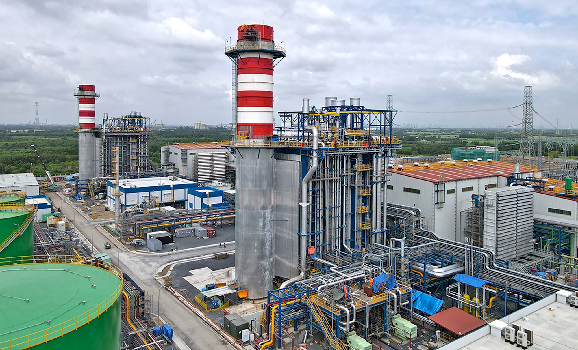 Nhiều dự án điện khí LNG vẫn… “nằm trên giấy”- Ảnh 1. Nhiều dự án điện khí LNG vẫn… “nằm trên giấy”- Ảnh 1.