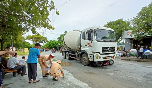 H&agrave; Tĩnh: 13 n&uacute;t giao tiềm ẩn nguy cơ tai nạn được đầu tư hơn 28 tỷ đồng lắp đ&egrave;n t&iacute;n hiệu- Ảnh 1.
