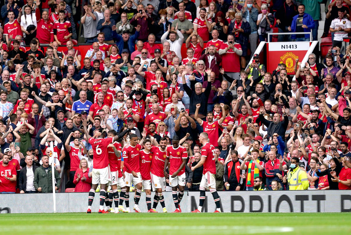 Sốt v&eacute; trận MU gặp Fiorentina tại s&acirc;n Old Trafford- Ảnh 1.