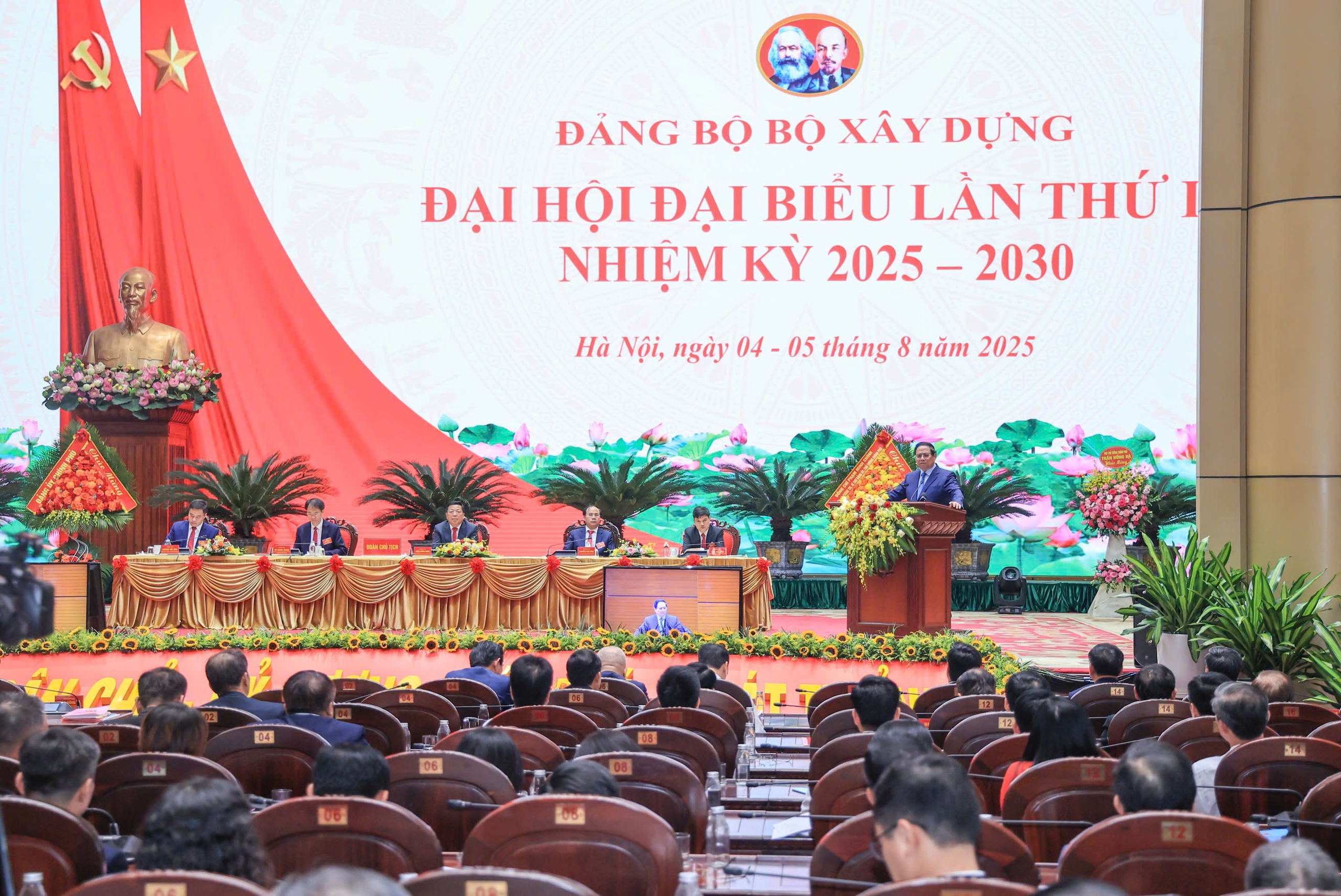 Đảng bộ Bộ X&acirc;y dựng: H&agrave;nh động từ sớm, quyết liệt ngay từ những ng&agrave;y đầu- Ảnh 2.