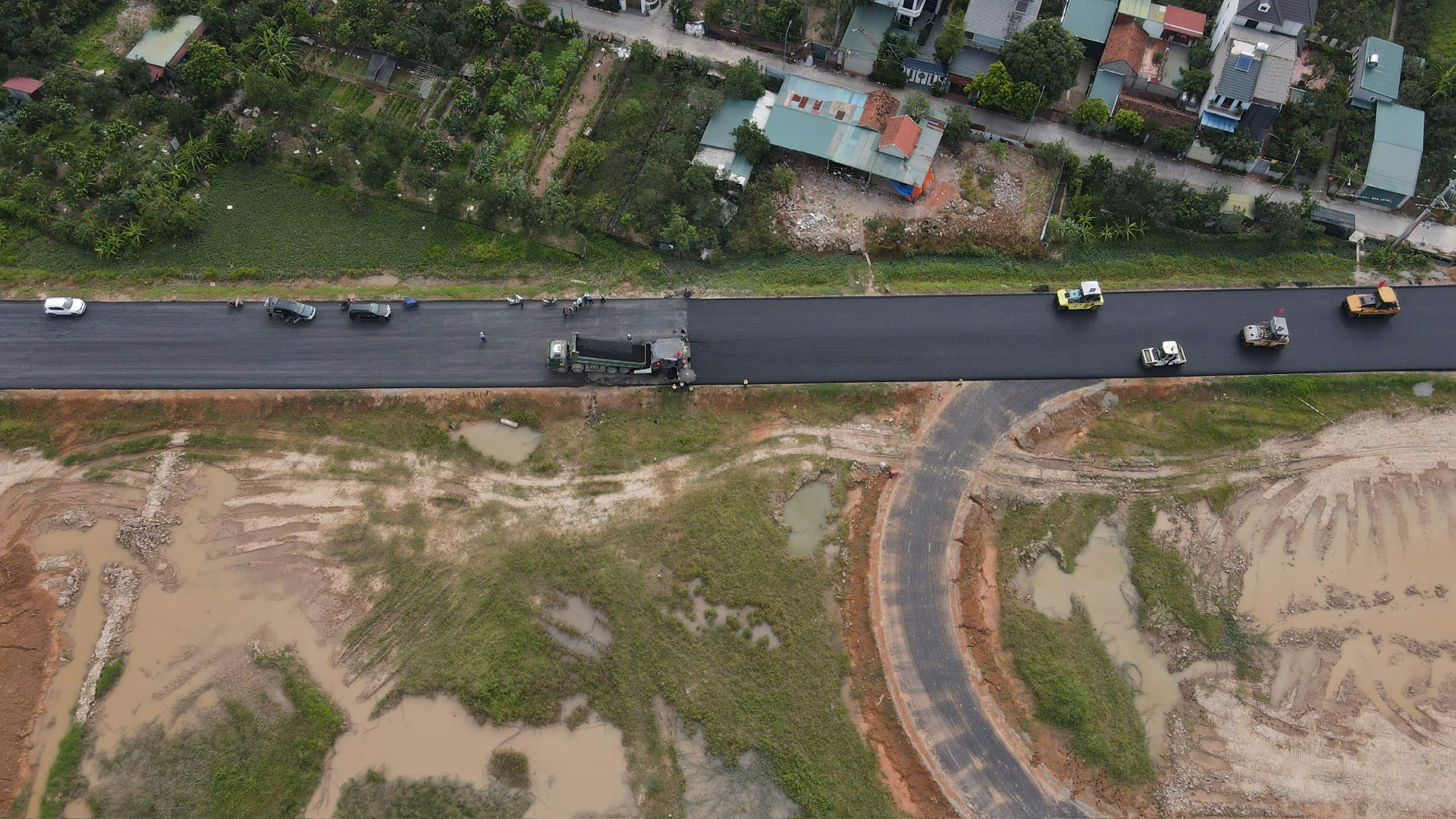 Đường song h&agrave;nh V&agrave;nh đai 4 - V&ugrave;ng Thủ đ&ocirc; n&ecirc;n h&igrave;nh h&agrave;i sau hơn 2 năm thi c&ocirc;ng- Ảnh 3.