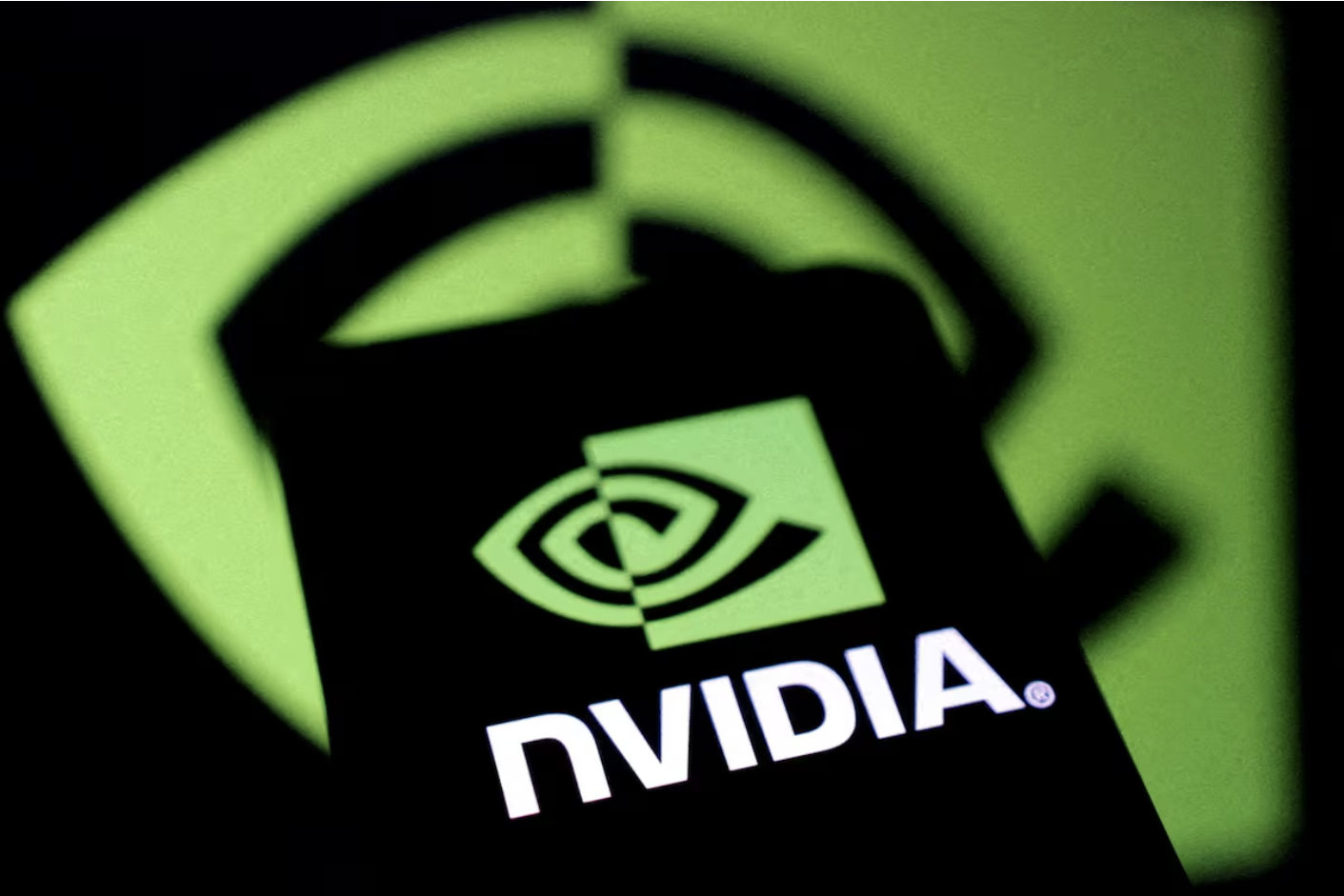 Hai c&ocirc;ng d&acirc;n Trung Quốc bị c&aacute;o buộc vận chuyển tr&aacute;i ph&eacute;p chip AI Nvidia- Ảnh 1.