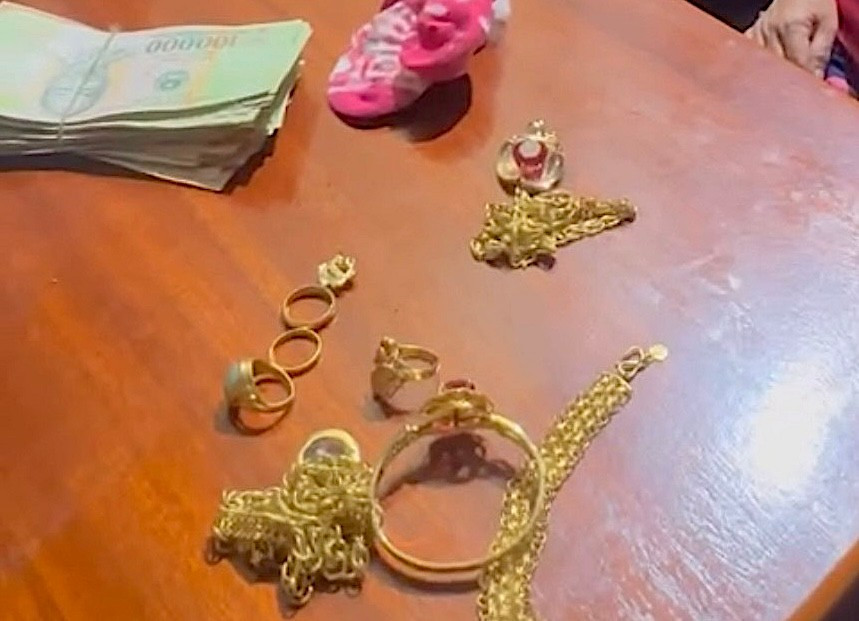 B&agrave; bầu lẻn v&agrave;o nh&agrave; người quen trộm v&agrave;ng, tiền ở Gia Lai- Ảnh 1.