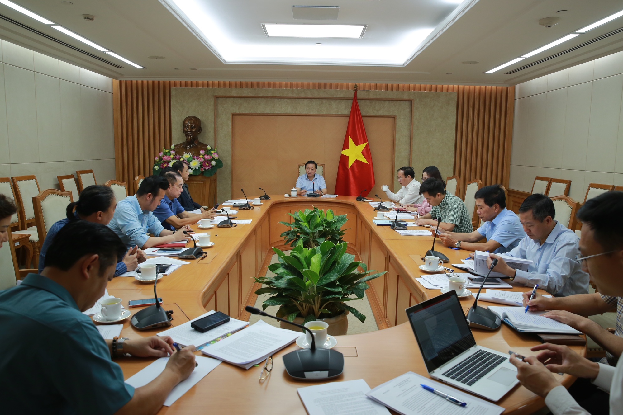 Ph&oacute; Thủ tướng: Thiết kế mẫu nh&agrave; ở x&atilde; hội phải đồng bộ, gắn với kiến tr&uacute;c v&agrave; bản sắc đ&ocirc; thị- Ảnh 3.