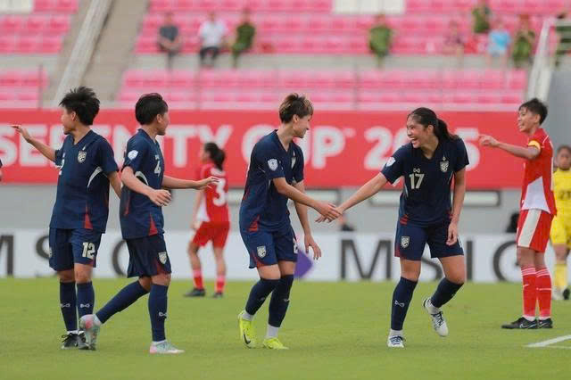 AFF Cup nữ 2025: Thủ m&ocirc;n chơi như nghiệp dư, Indonesia thua thảm Th&aacute;i Lan- Ảnh 2.