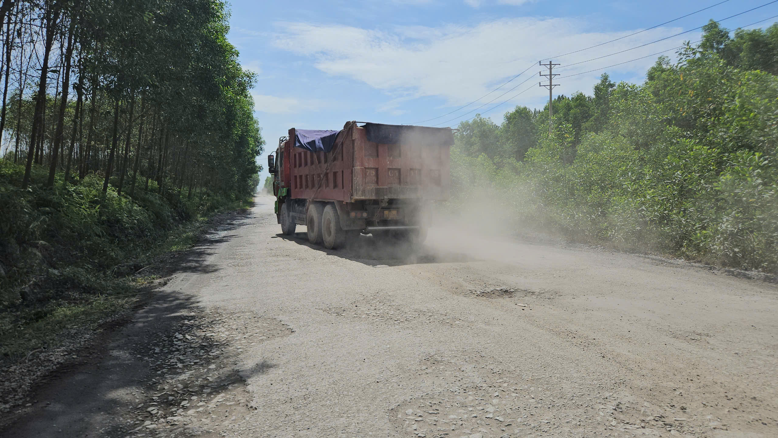 To&agrave;n cảnh tỉnh lộ xuống cấp, tiềm ẩn tai nạn ở Huế vừa được ph&ecirc; duyệt đầu tư 71 tỷ đồng- Ảnh 14.