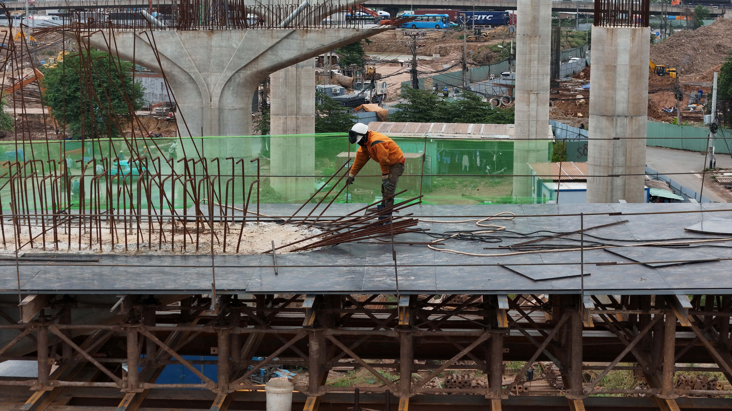 Toàn cảnh thi công nút giao phức tạp nhất ở đường Vành đai 3 TP.HCM- Ảnh 4. Toàn cảnh thi công nút giao phức tạp nhất ở đường Vành đai 3 TP.HCM- Ảnh 4.