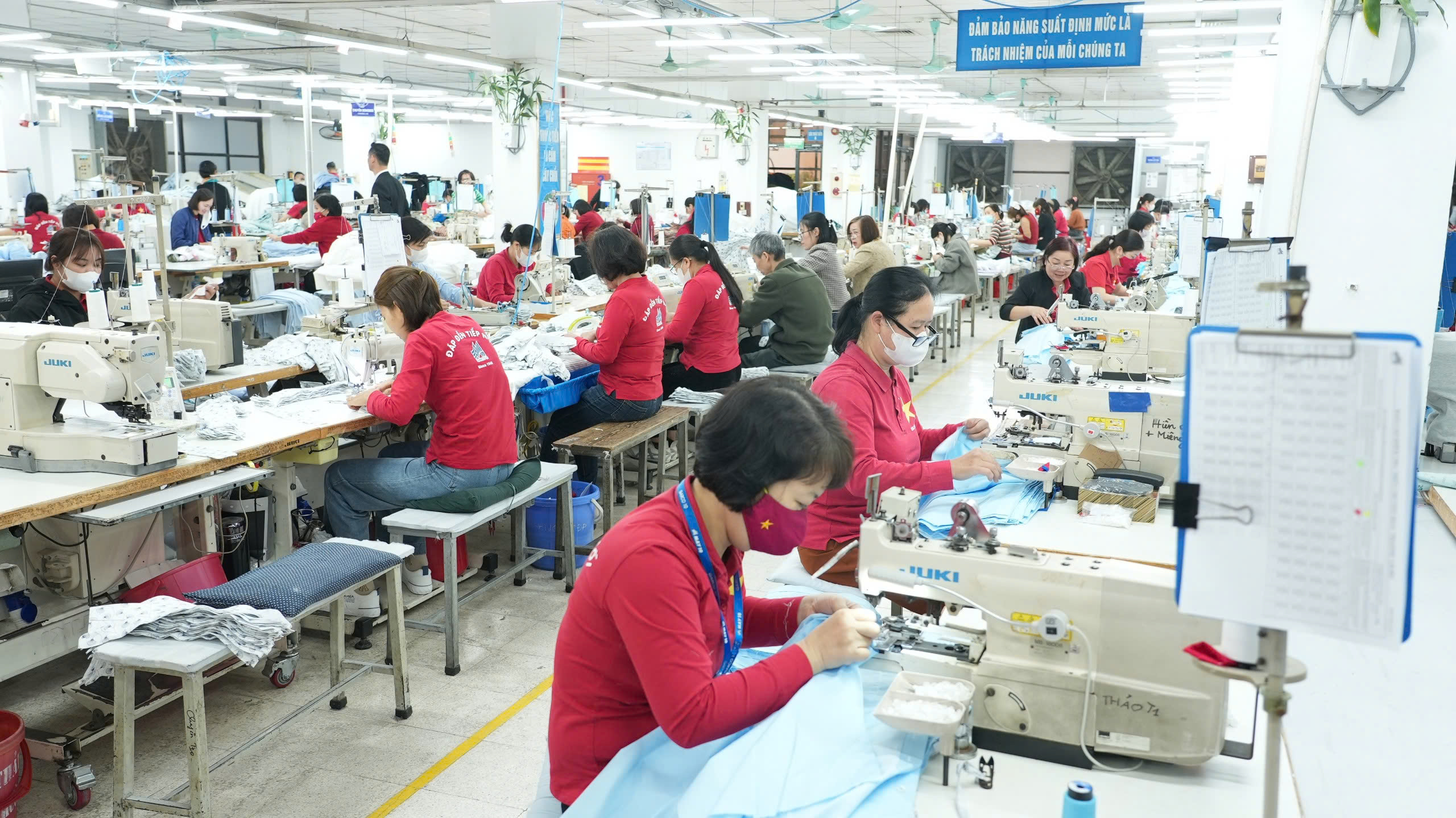 Đối mặt thuế 20% từ Mỹ: Doanh nghiệp Việt cần g&igrave; để kh&ocirc;ng hụt hơi?- Ảnh 2.