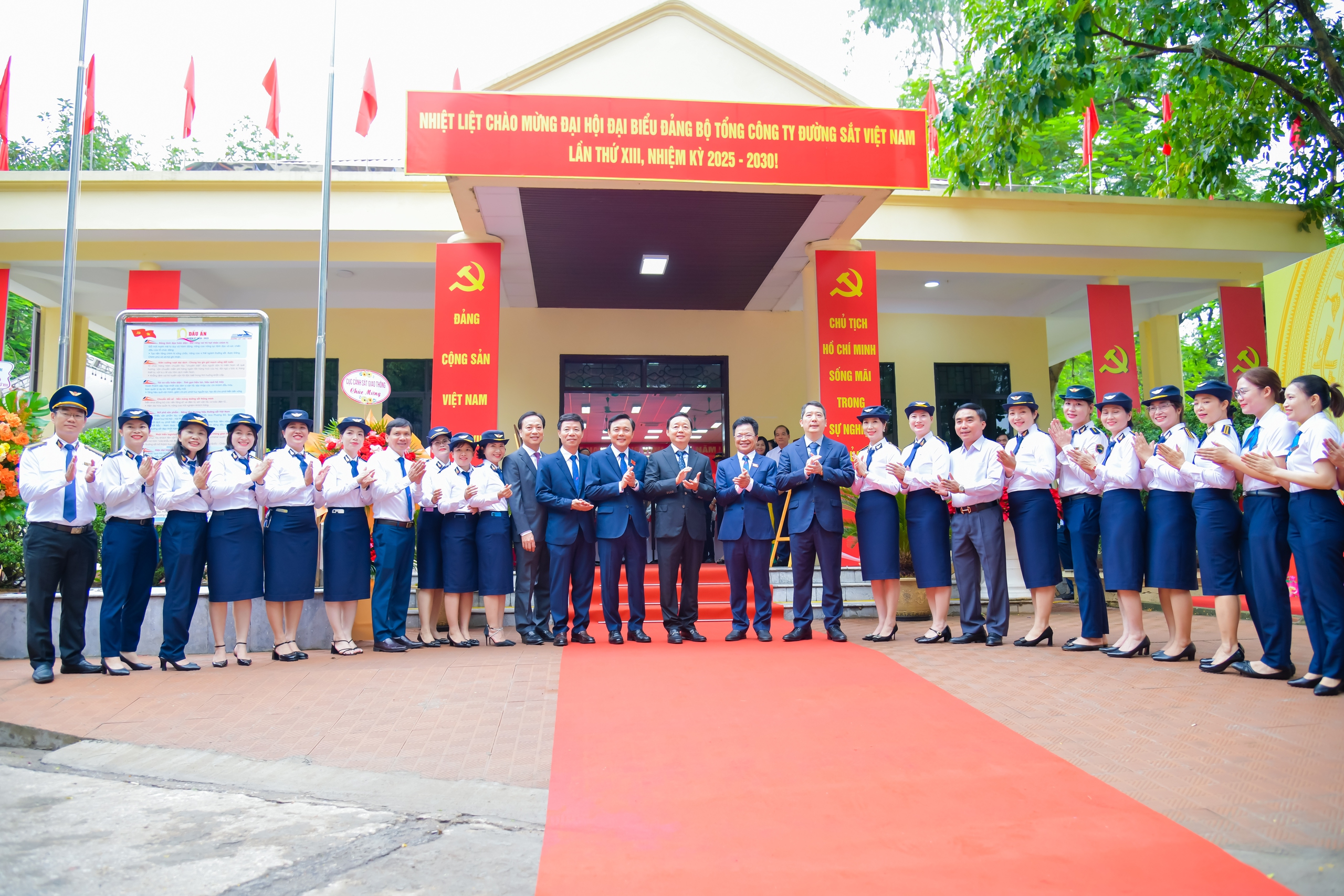 Ph&oacute; Thủ tướng Trần Hồng H&agrave;: Đường sắt phải bứt ph&aacute; tư duy để ph&aacute;t triển- Ảnh 8.