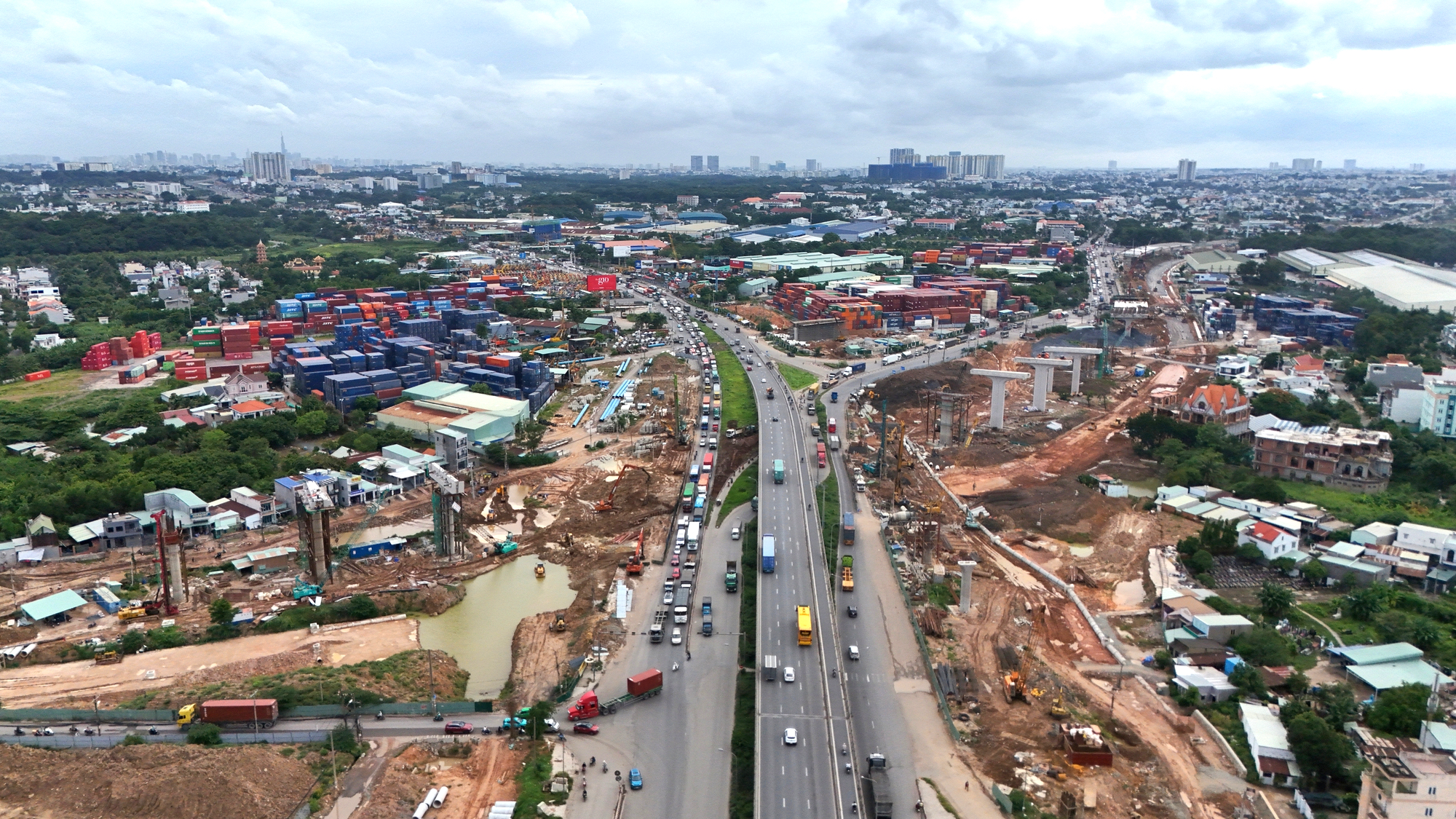 Toàn cảnh thi công nút giao phức tạp nhất ở đường Vành đai 3 TP.HCM- Ảnh 1. Toàn cảnh thi công nút giao phức tạp nhất ở đường Vành đai 3 TP.HCM- Ảnh 1.