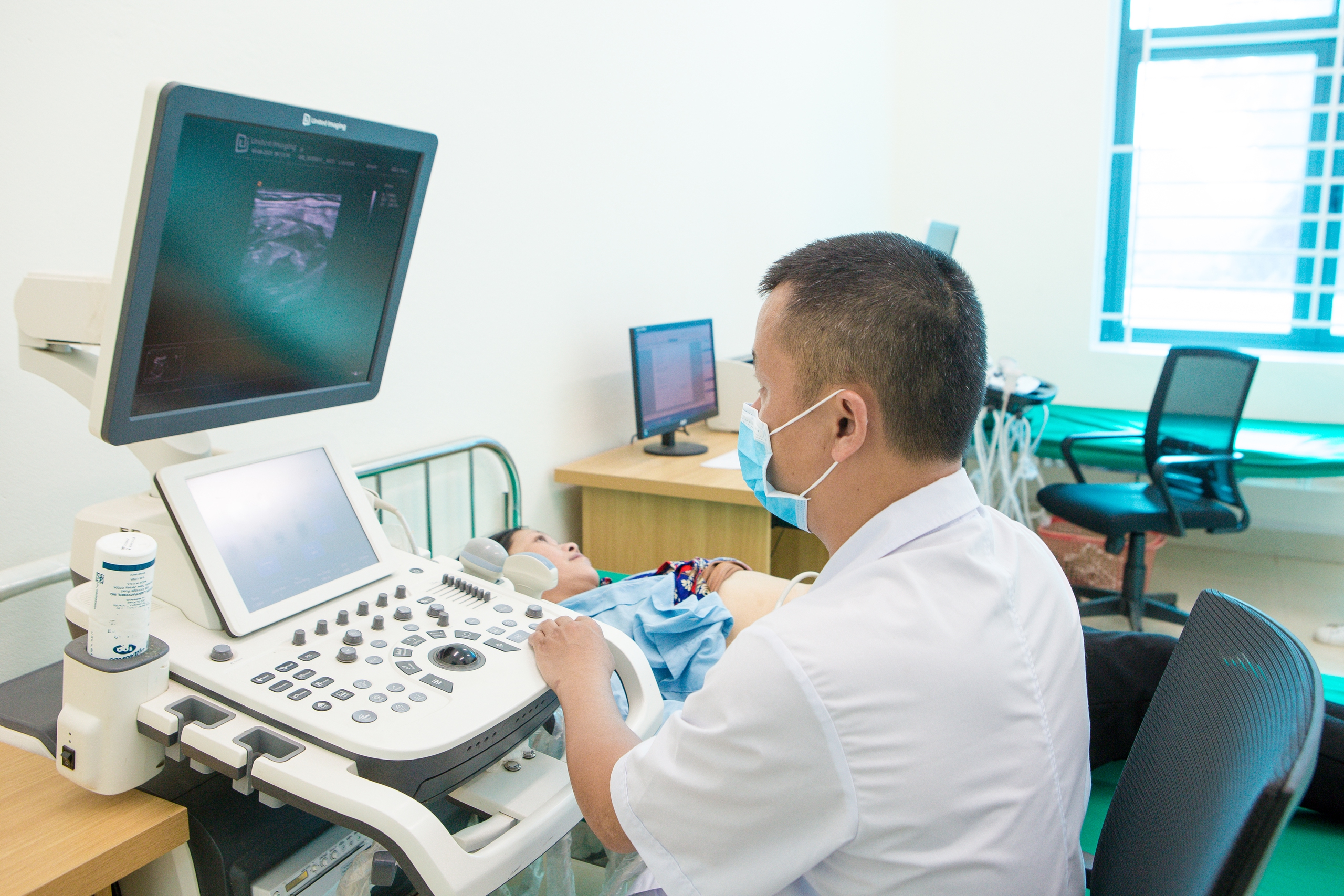 Tuy&ecirc;n Quang: Người d&acirc;n v&ugrave;ng cao nức l&ograve;ng với c&ocirc;ng tr&igrave;nh y tế hiện đại- Ảnh 5.