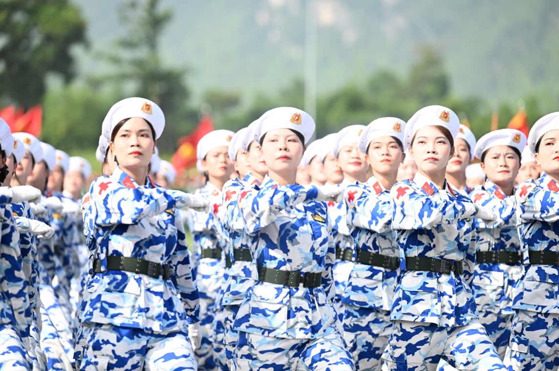 To&agrave;n cảnh c&aacute;c khối diễu binh, diễu h&agrave;nh hợp luyện khi đại lễ đ&atilde; cận kề- Ảnh 9.