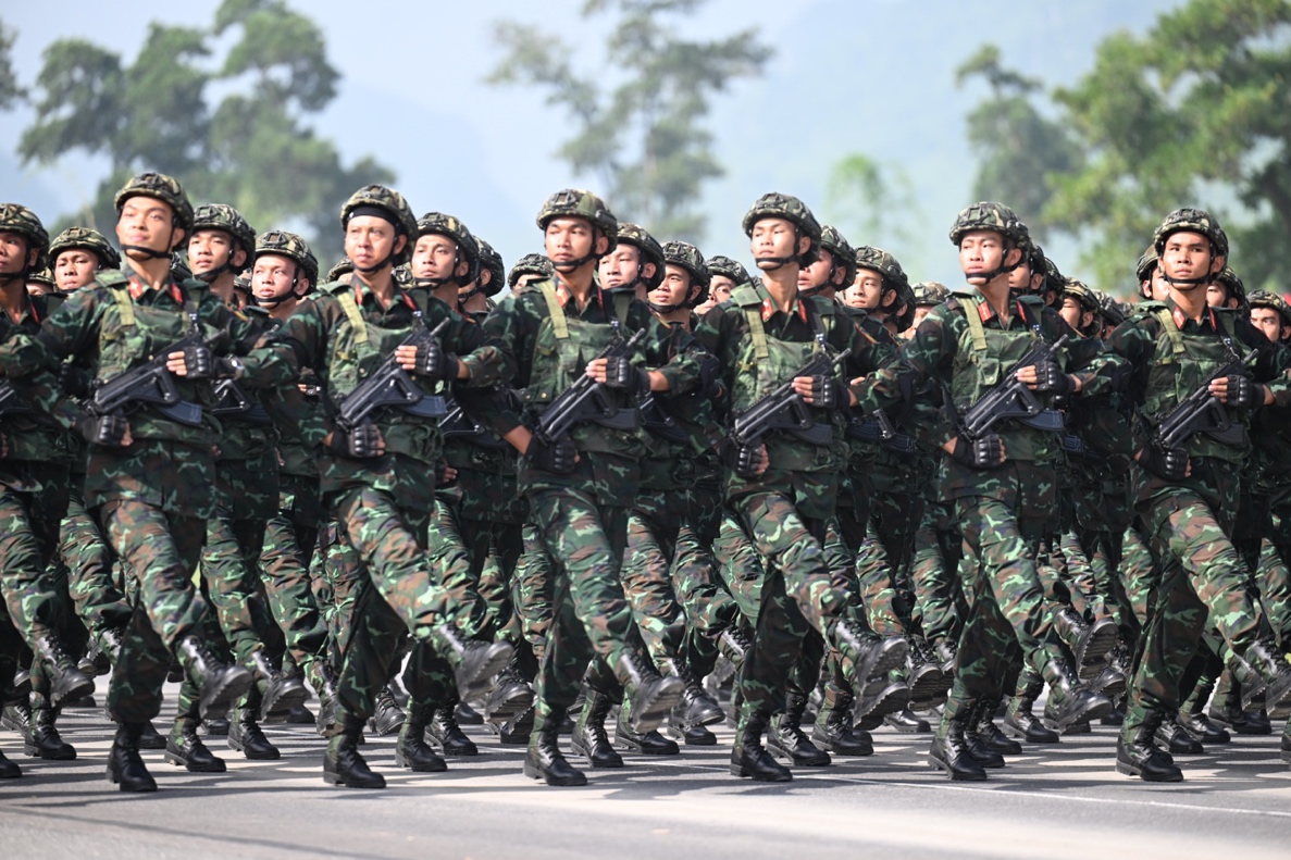 To&agrave;n cảnh c&aacute;c khối diễu binh, diễu h&agrave;nh hợp luyện khi đại lễ đ&atilde; cận kề- Ảnh 12.