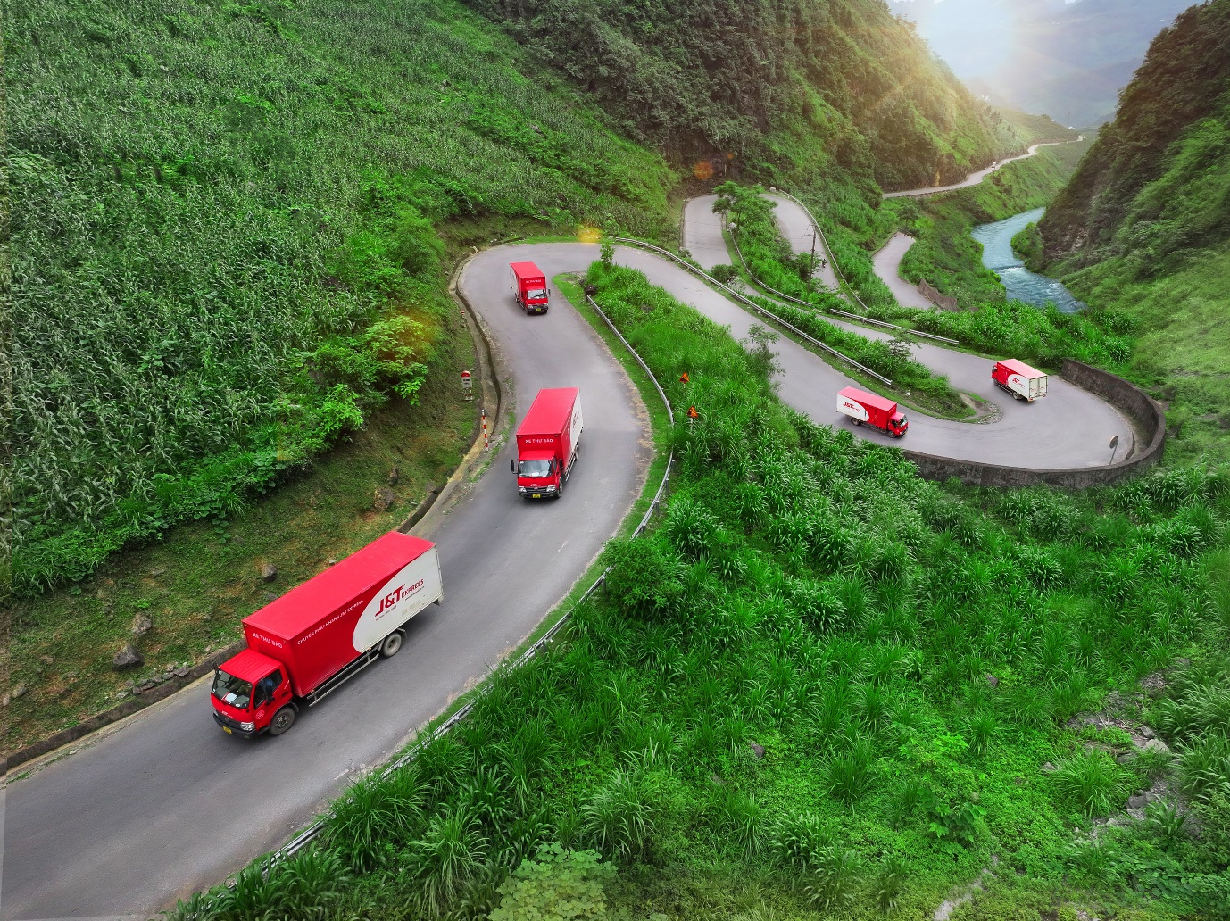 J&T Express bổ sung 315 xe tải mới, tăng cường năng lực vận h&agrave;nh to&agrave;n quốc- Ảnh 2.