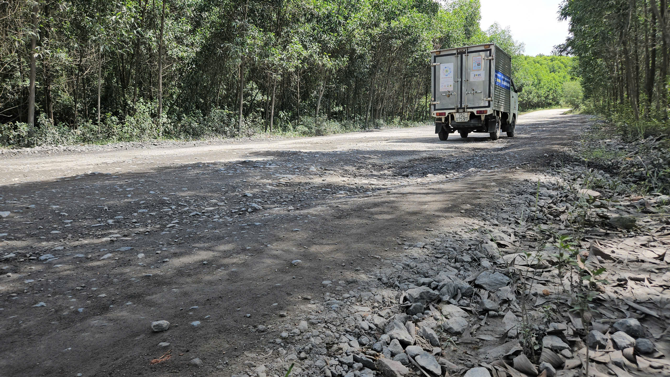 To&agrave;n cảnh tỉnh lộ xuống cấp, tiềm ẩn tai nạn ở Huế vừa được ph&ecirc; duyệt đầu tư 71 tỷ đồng- Ảnh 8.